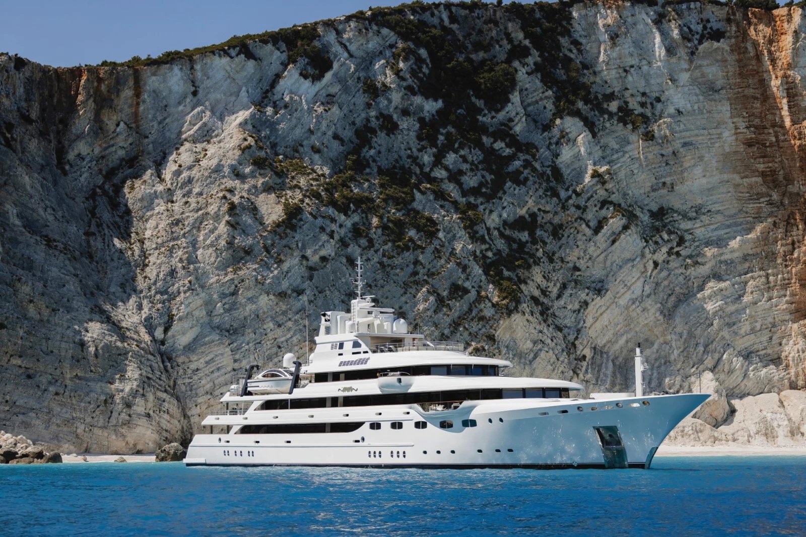 emir yacht-wedding celebration