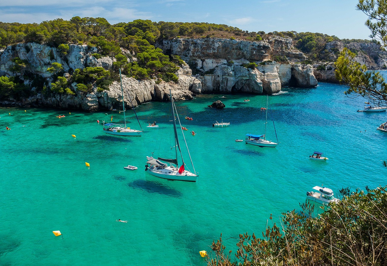 Sail into Luxury: Yacht Holidays in Spain with Mystique Yachts