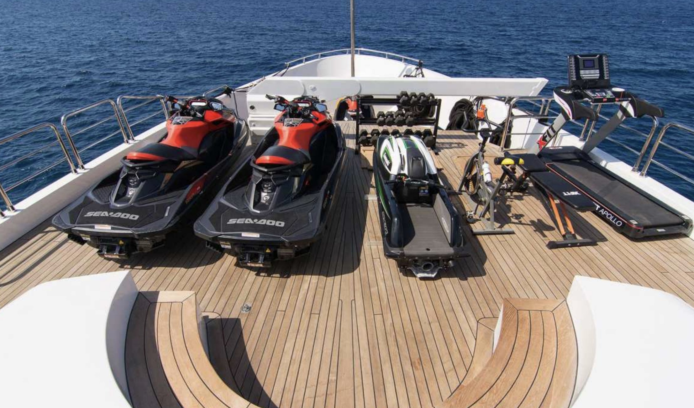 MOKA yacht detail photo