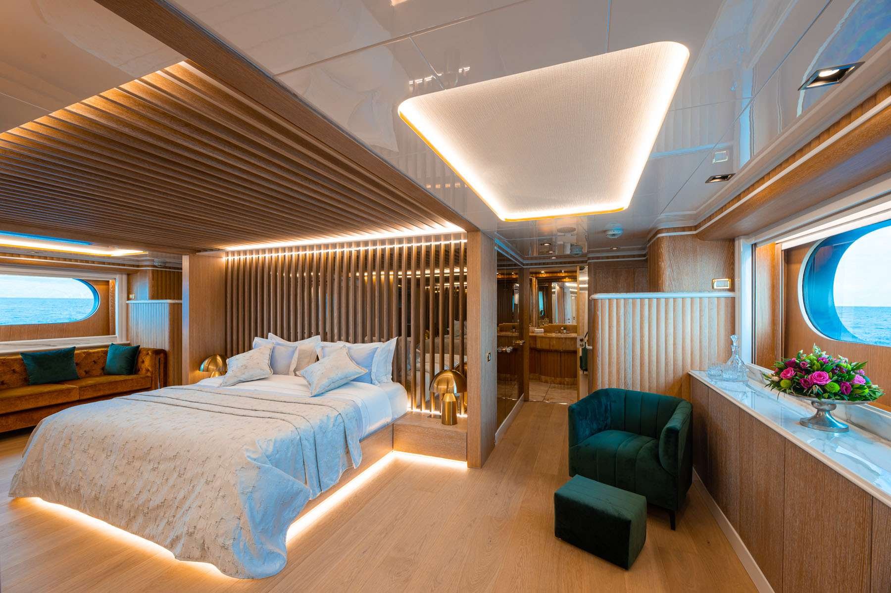 BARENTS yacht detail photo