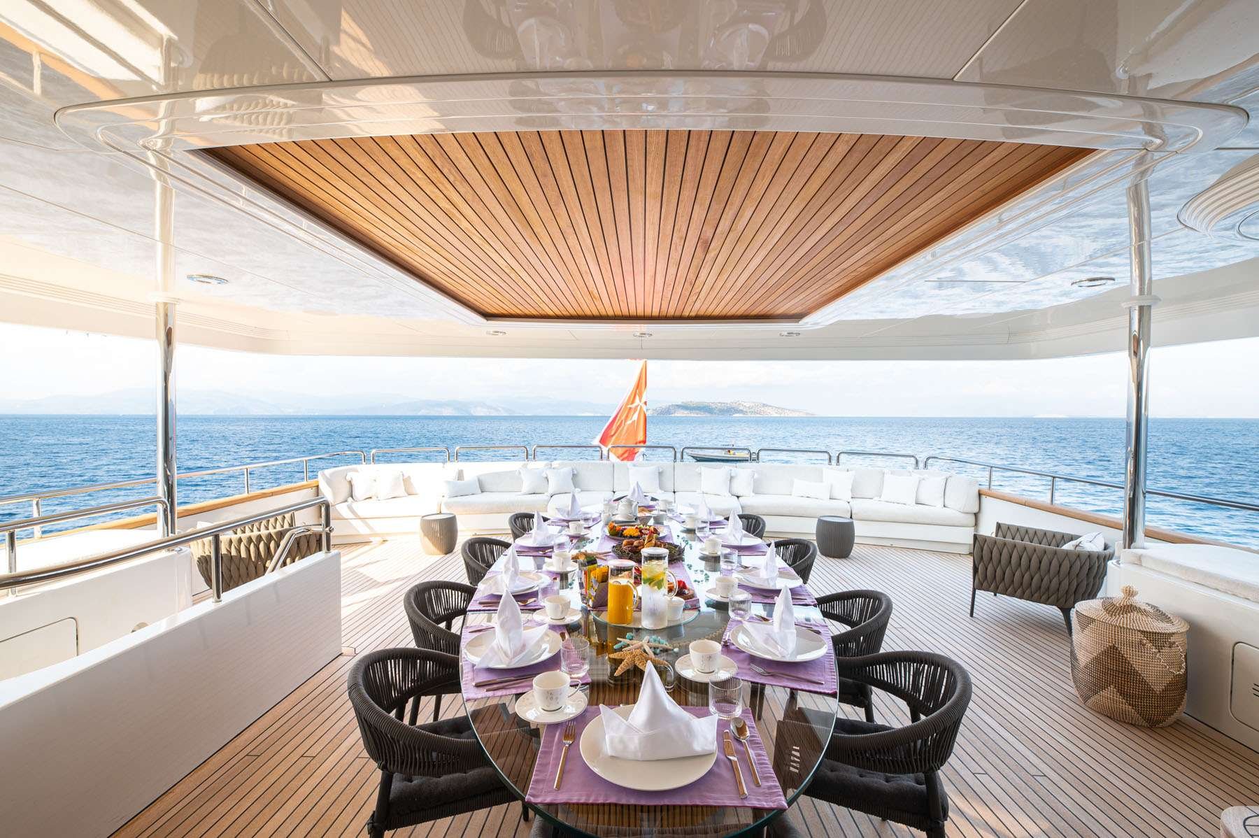 BARENTS yacht detail photo