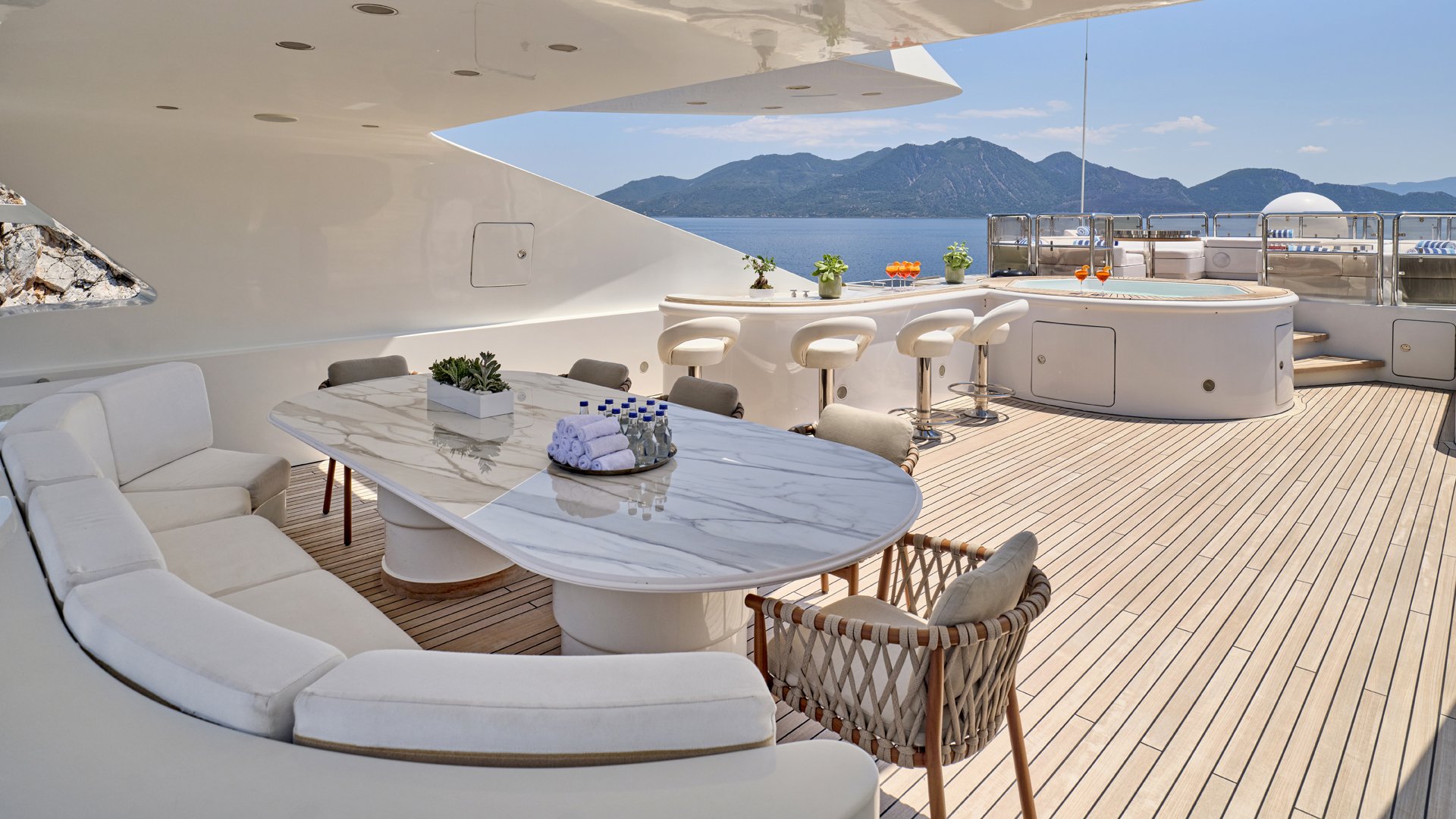 BARENTS yacht detail photo