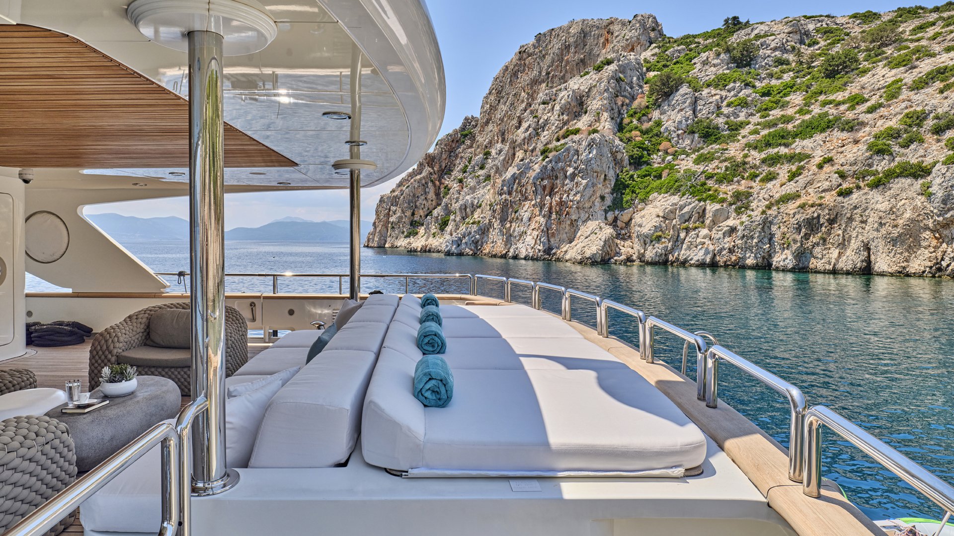 BARENTS yacht detail photo