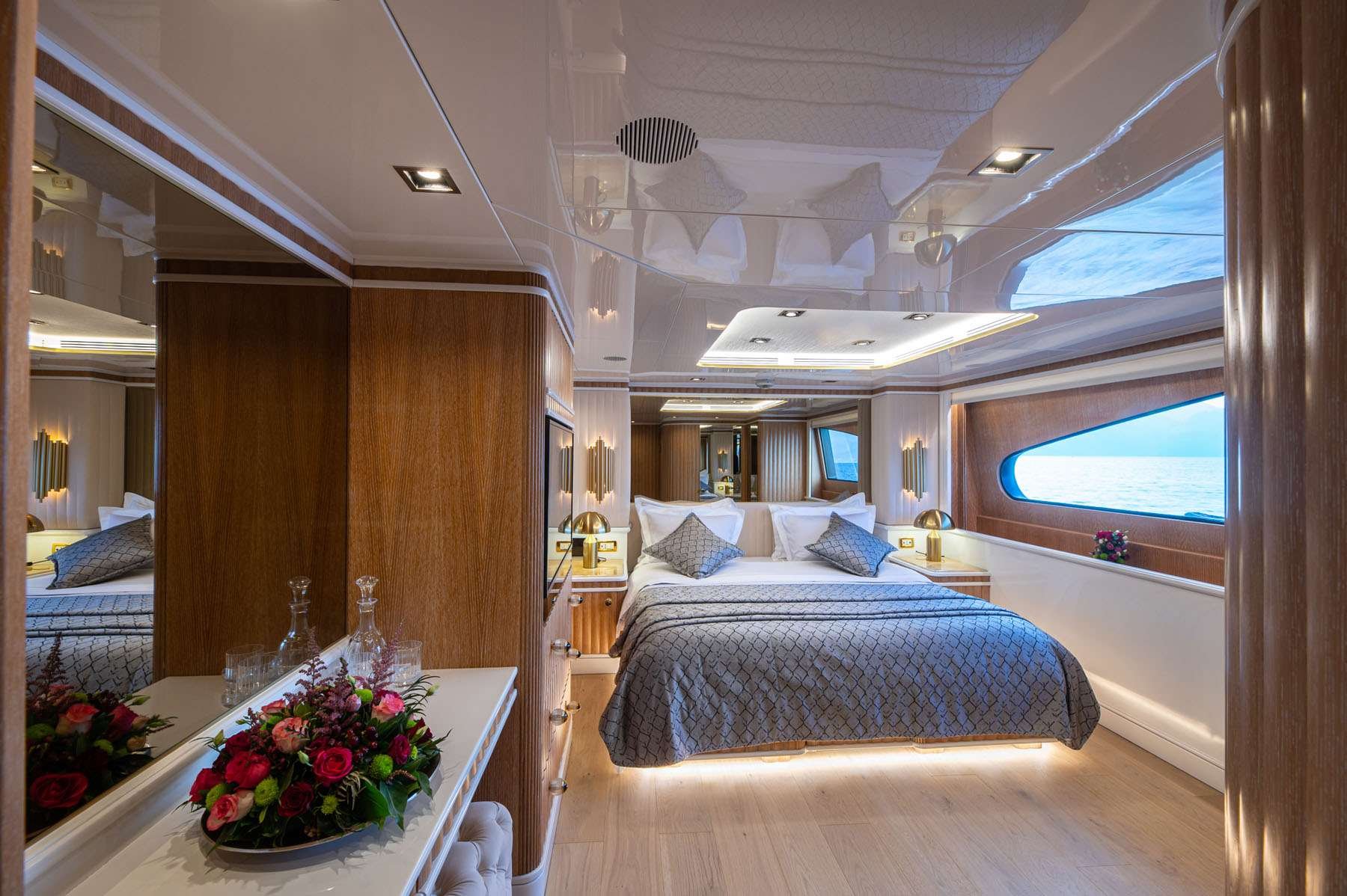 BARENTS yacht detail photo