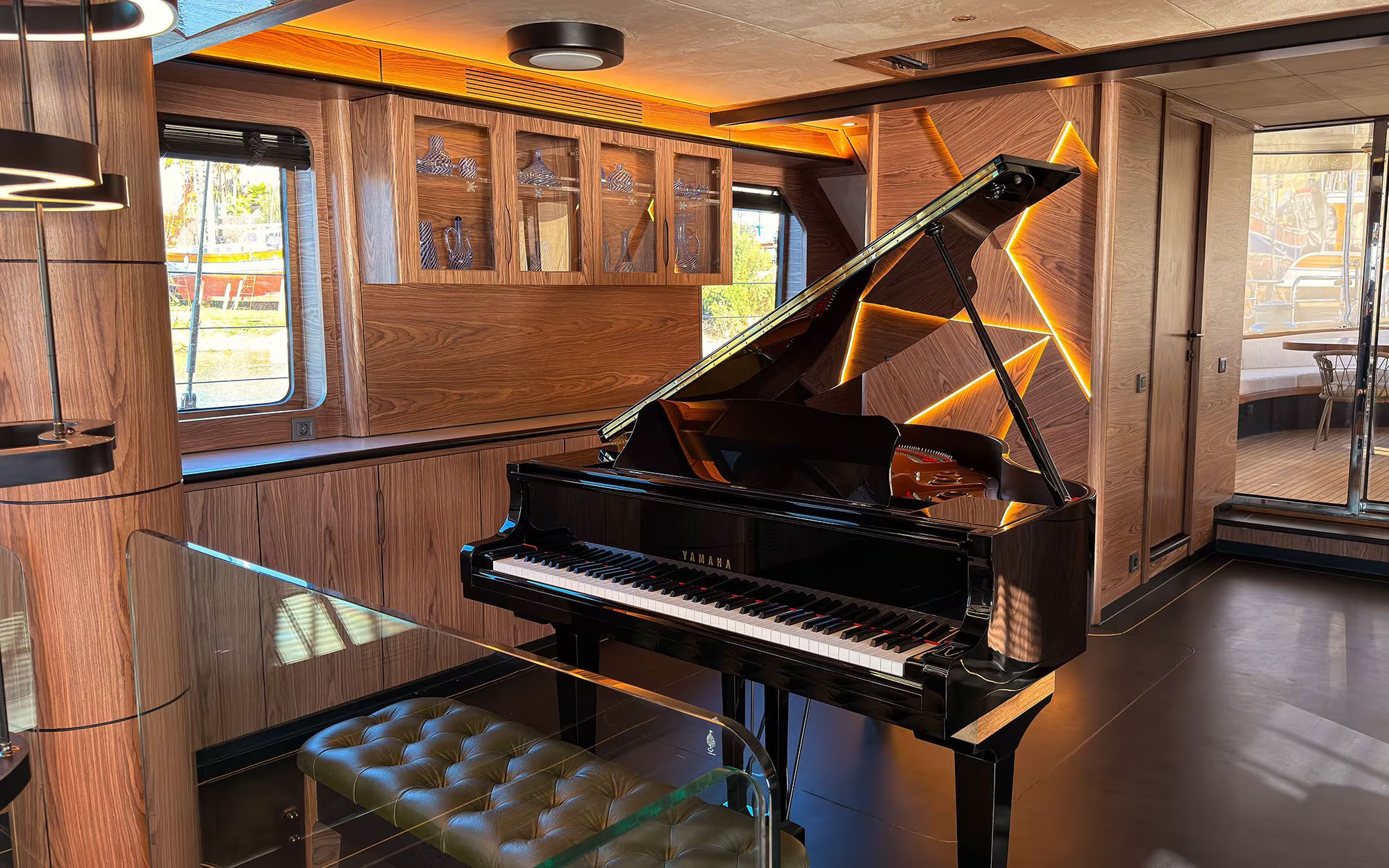 OGUZ KHAN yacht detail photo