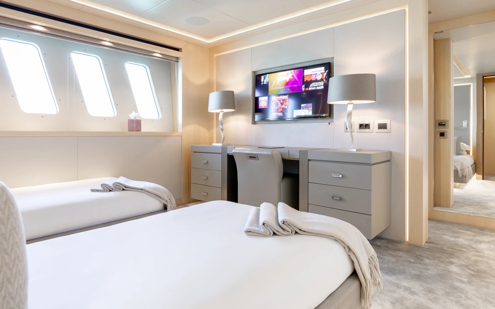 ARADOS yacht detail photo