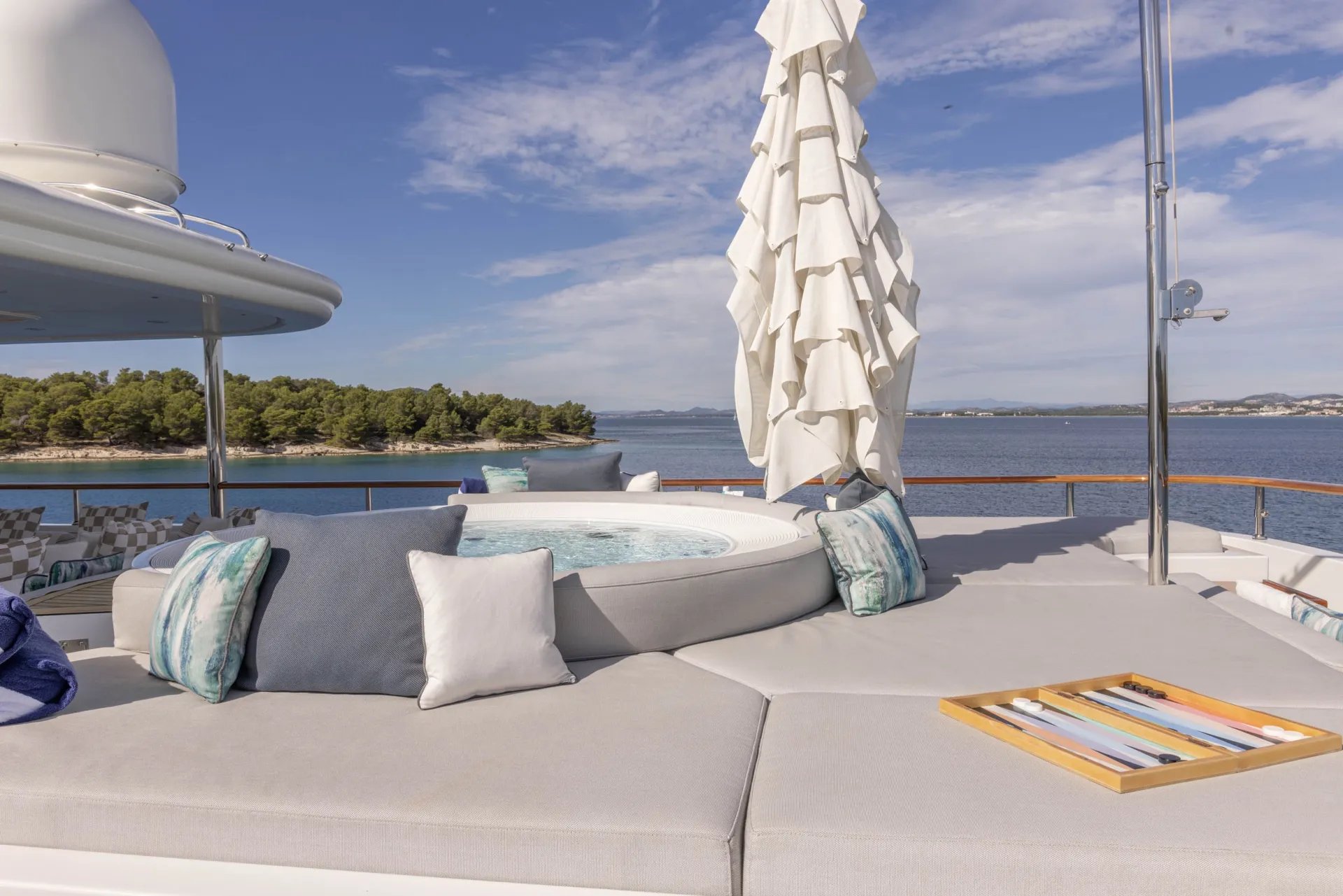 INCAL main salon interior