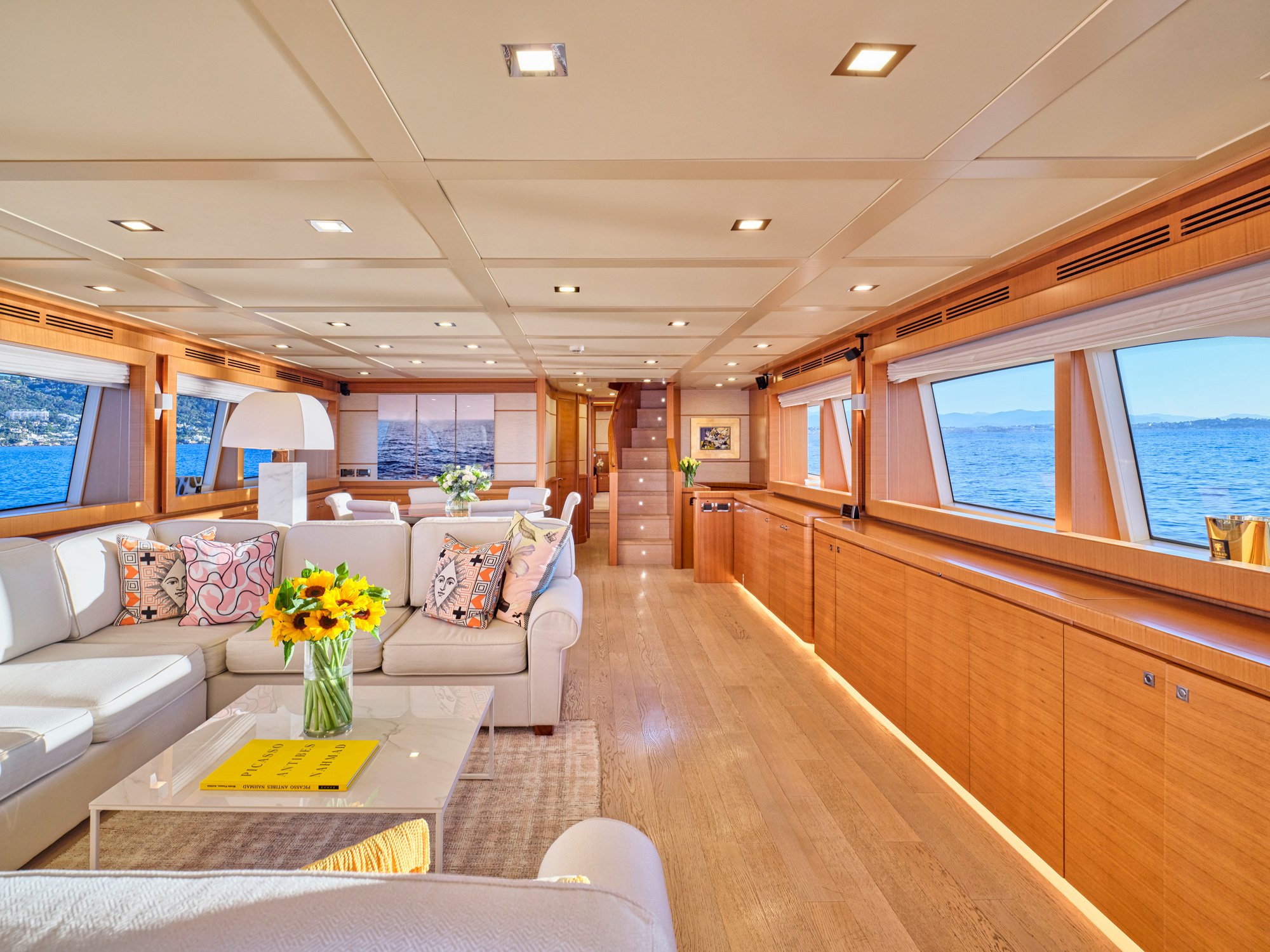 BEST OFF yacht detail photo