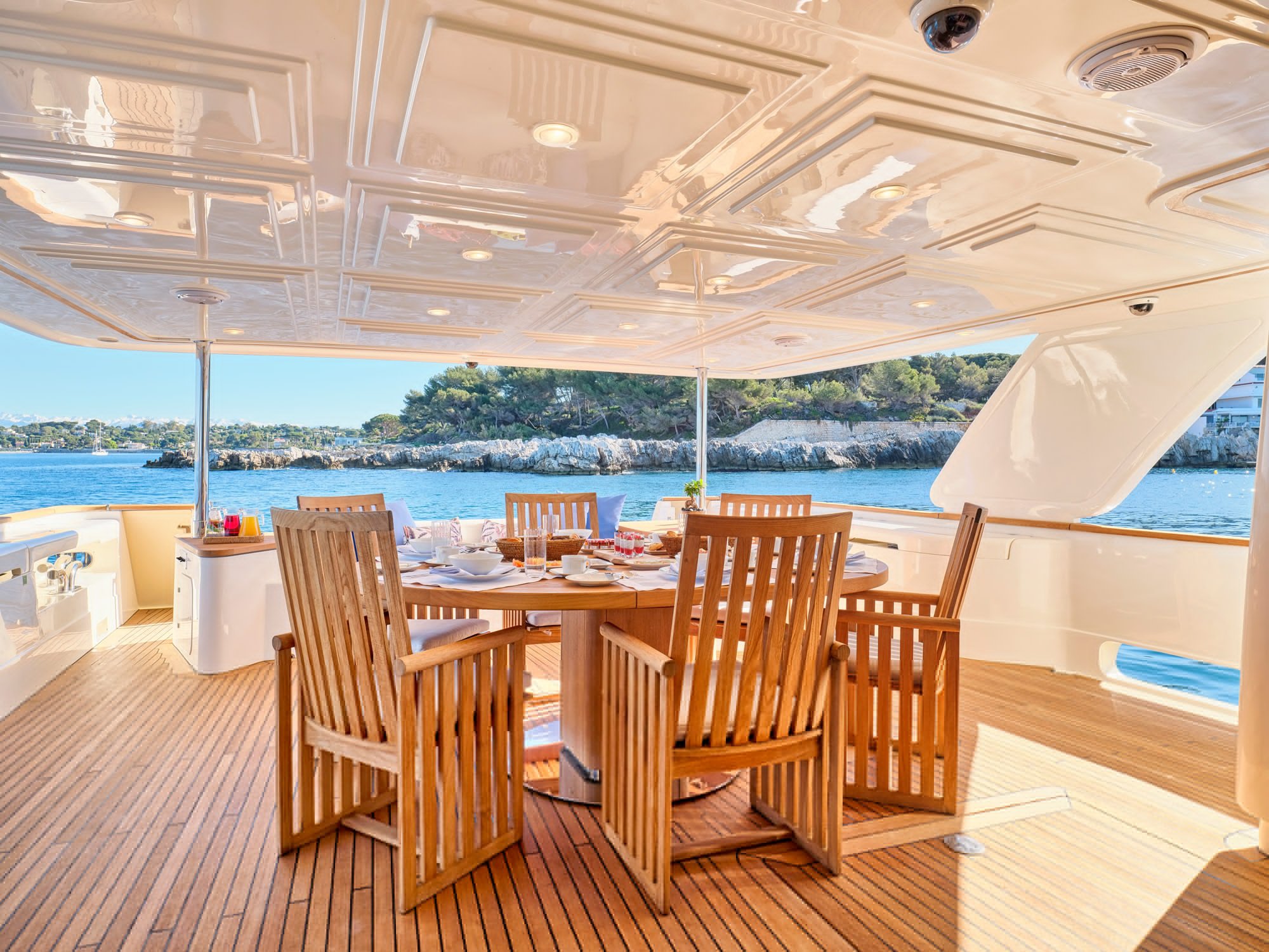 BEST OFF yacht detail photo