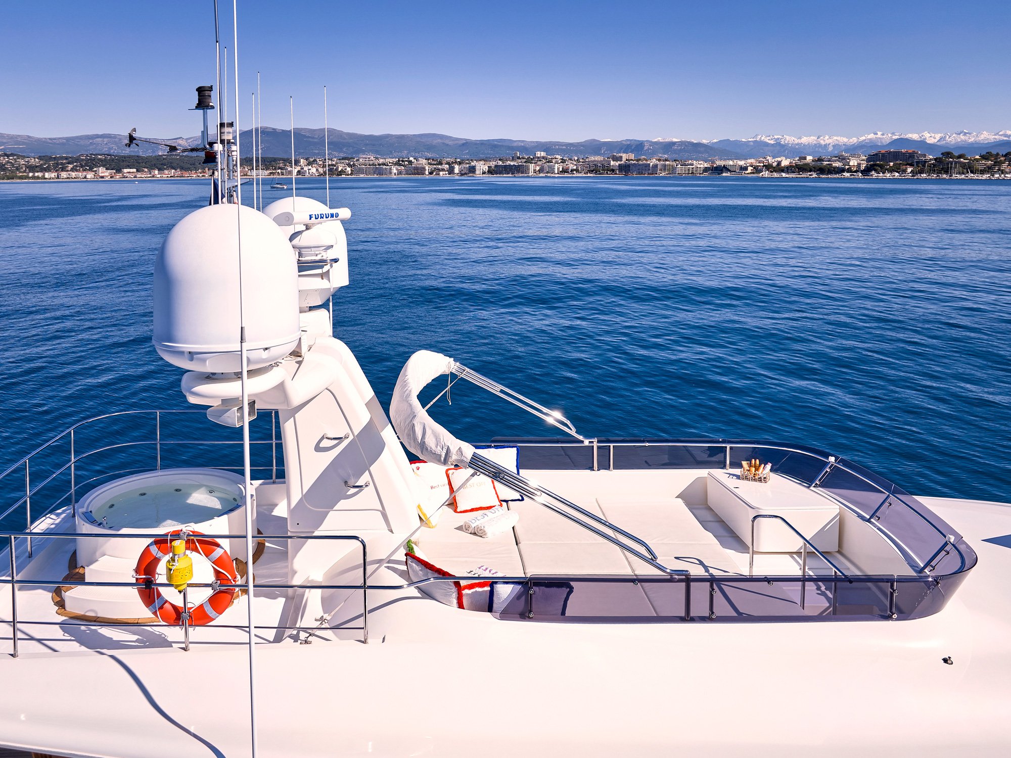 BEST OFF yacht detail photo