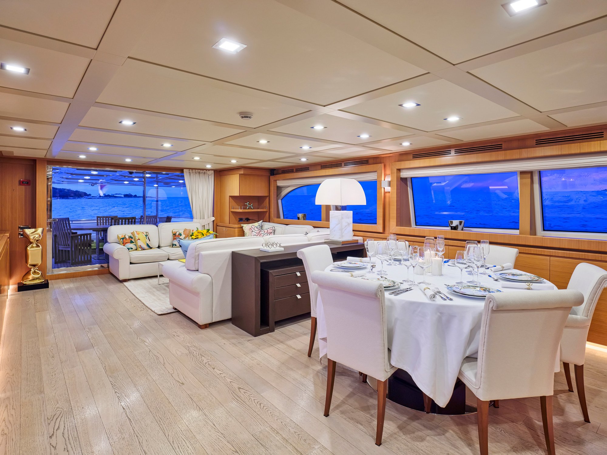 BEST OFF yacht detail photo