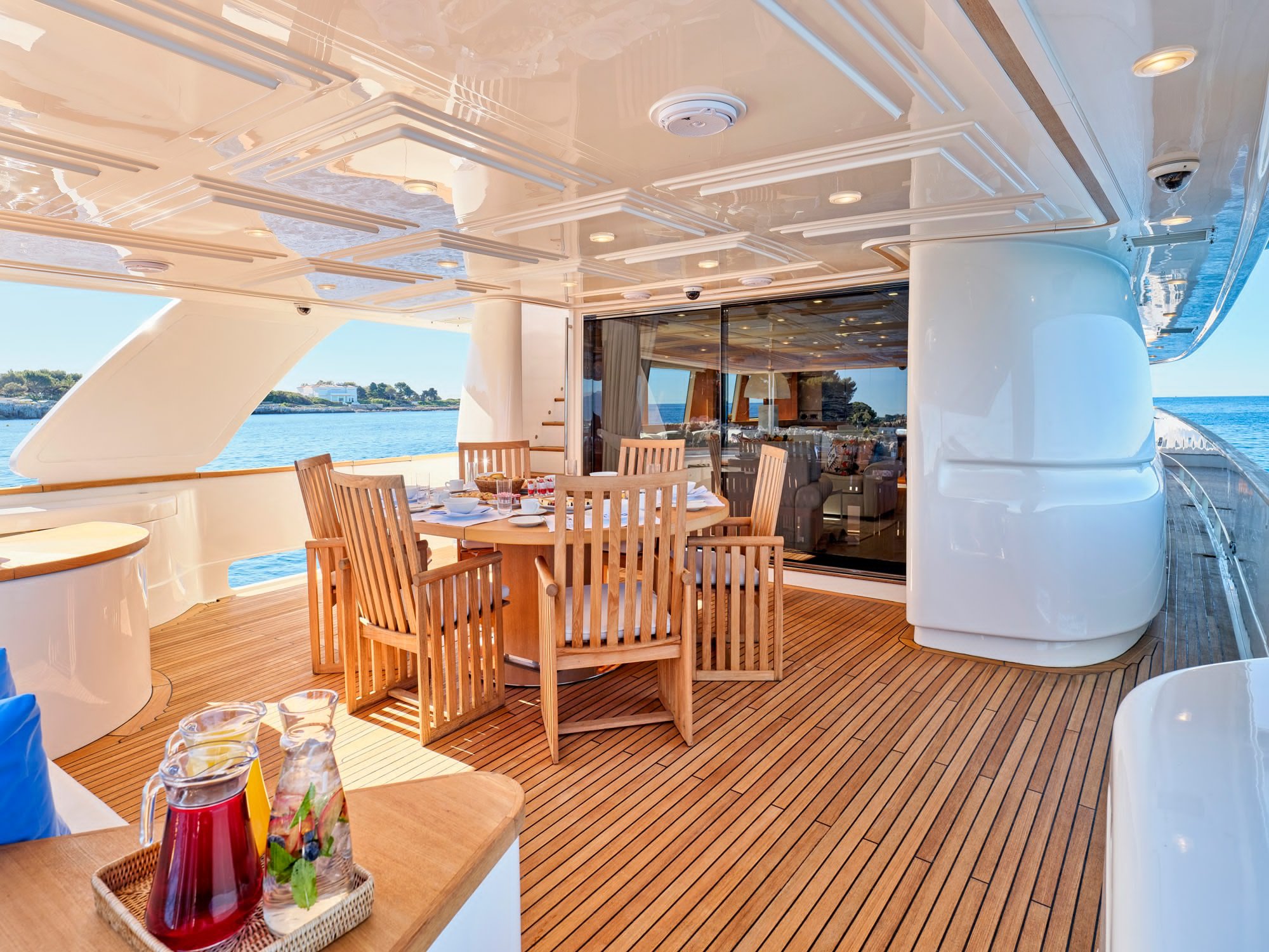 BEST OFF yacht detail photo