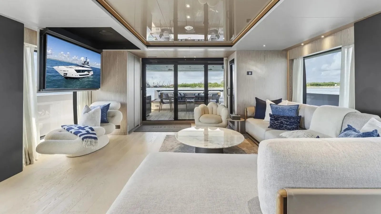 EVEXIAS I yacht detail photo