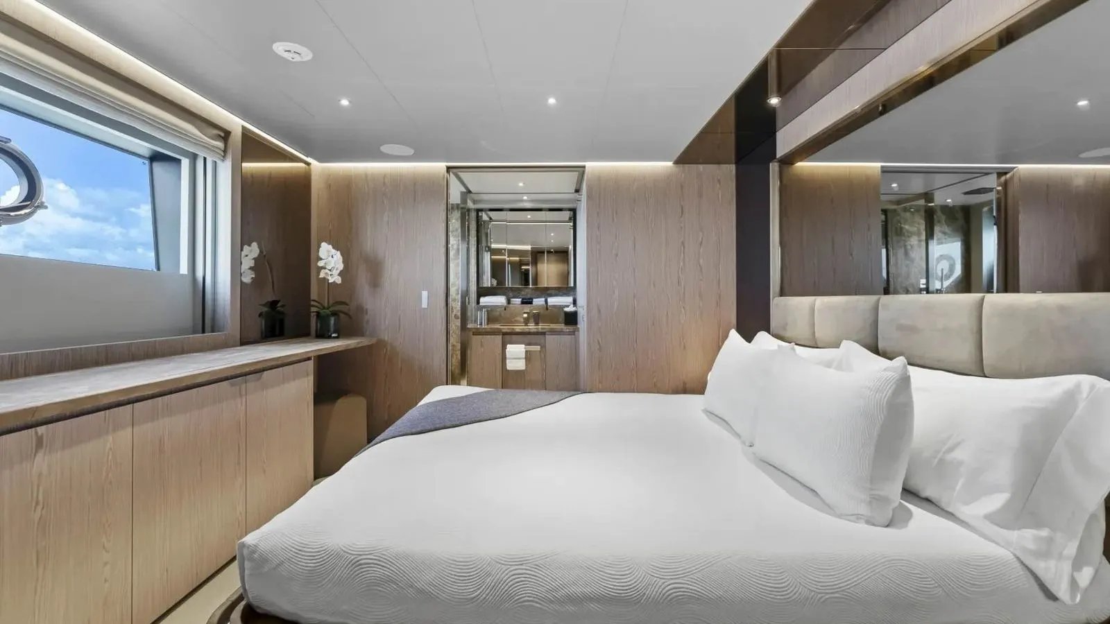 EVEXIAS I yacht detail photo