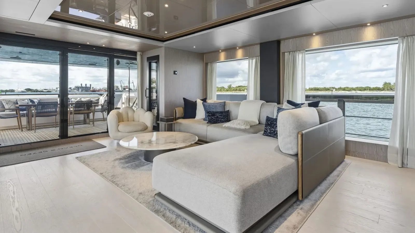 EVEXIAS I yacht detail photo