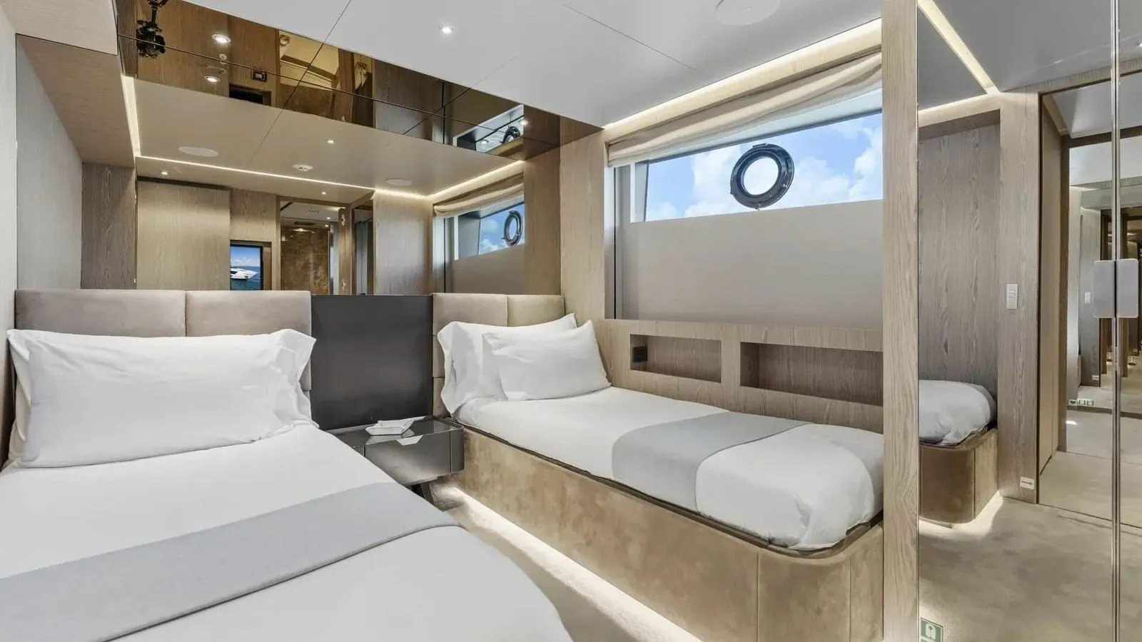 EVEXIAS I yacht detail photo