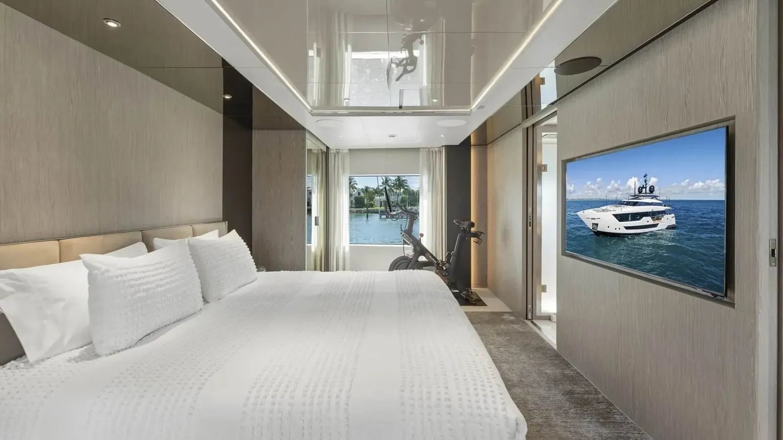 EVEXIAS I yacht detail photo