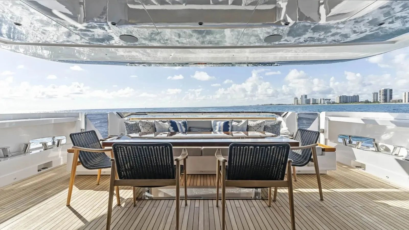 EVEXIAS I yacht detail photo
