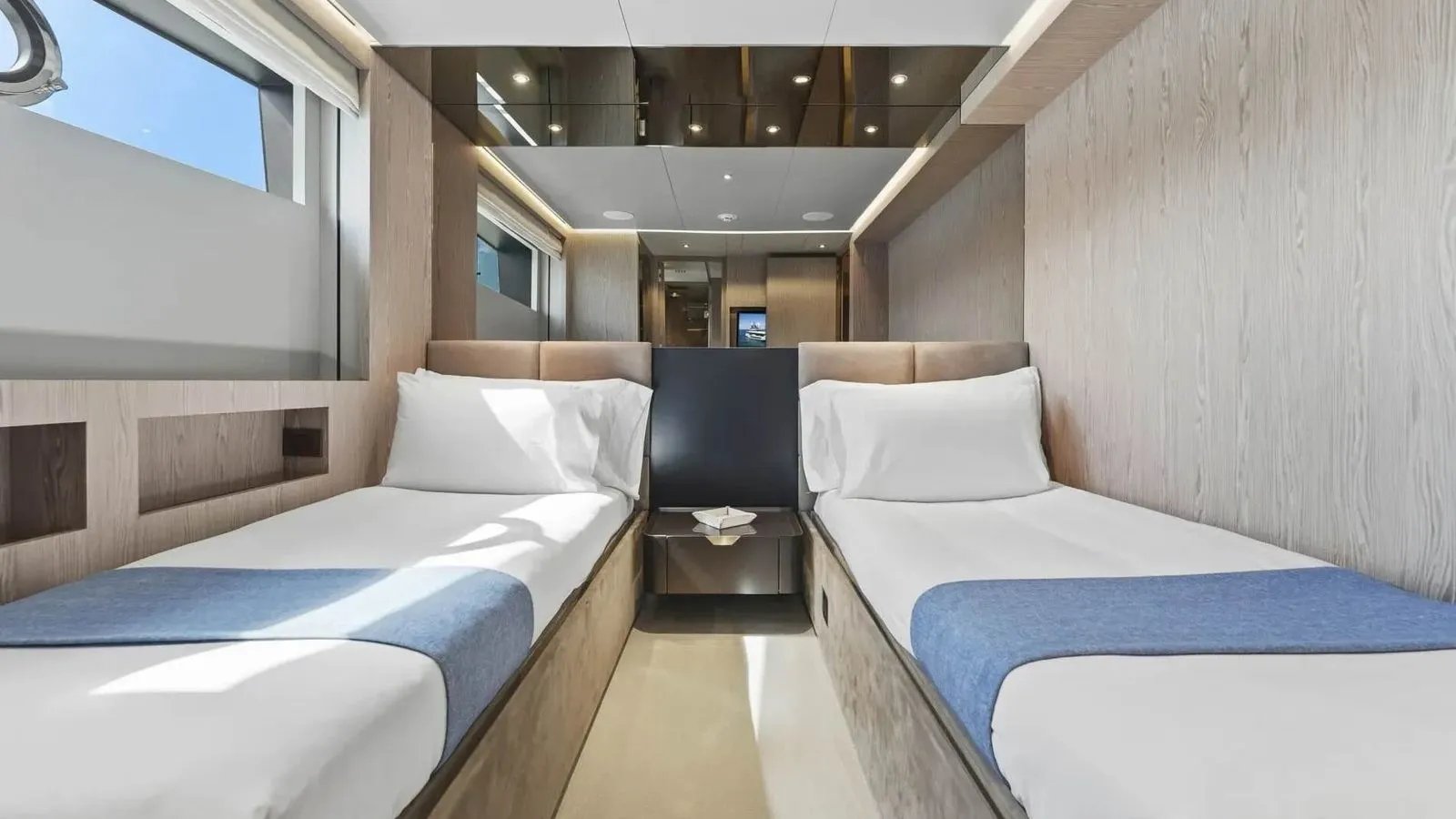 EVEXIAS I yacht detail photo