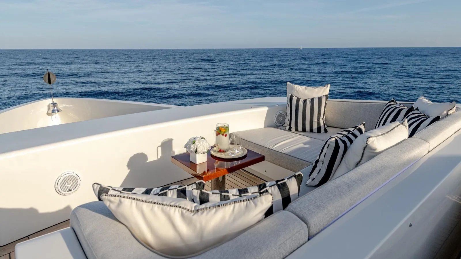 QUASAR yacht detail photo