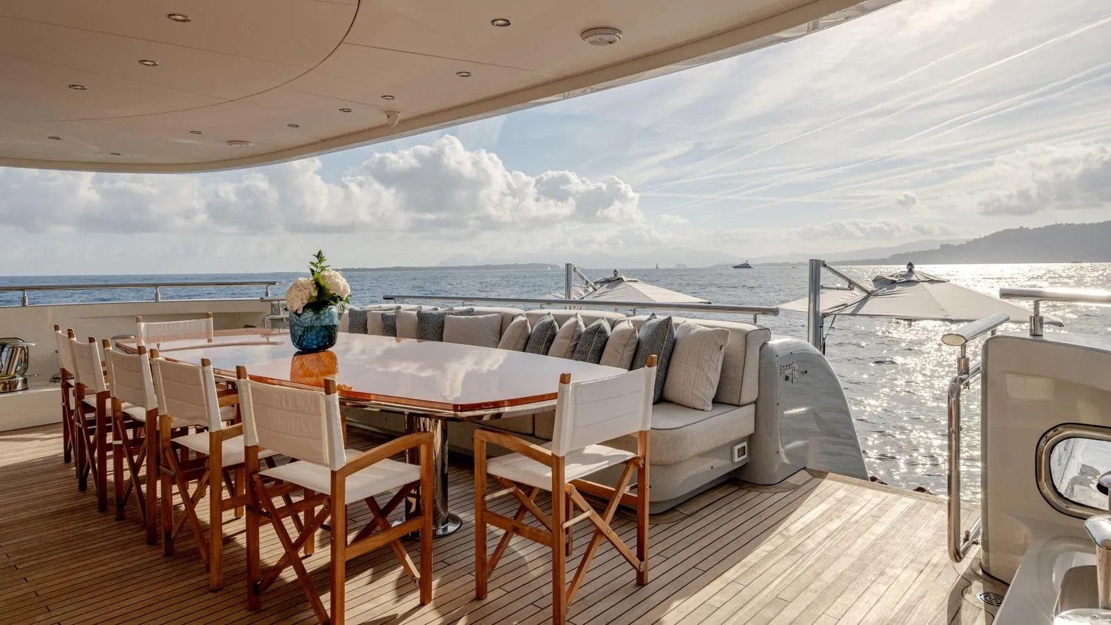 QUASAR yacht detail photo