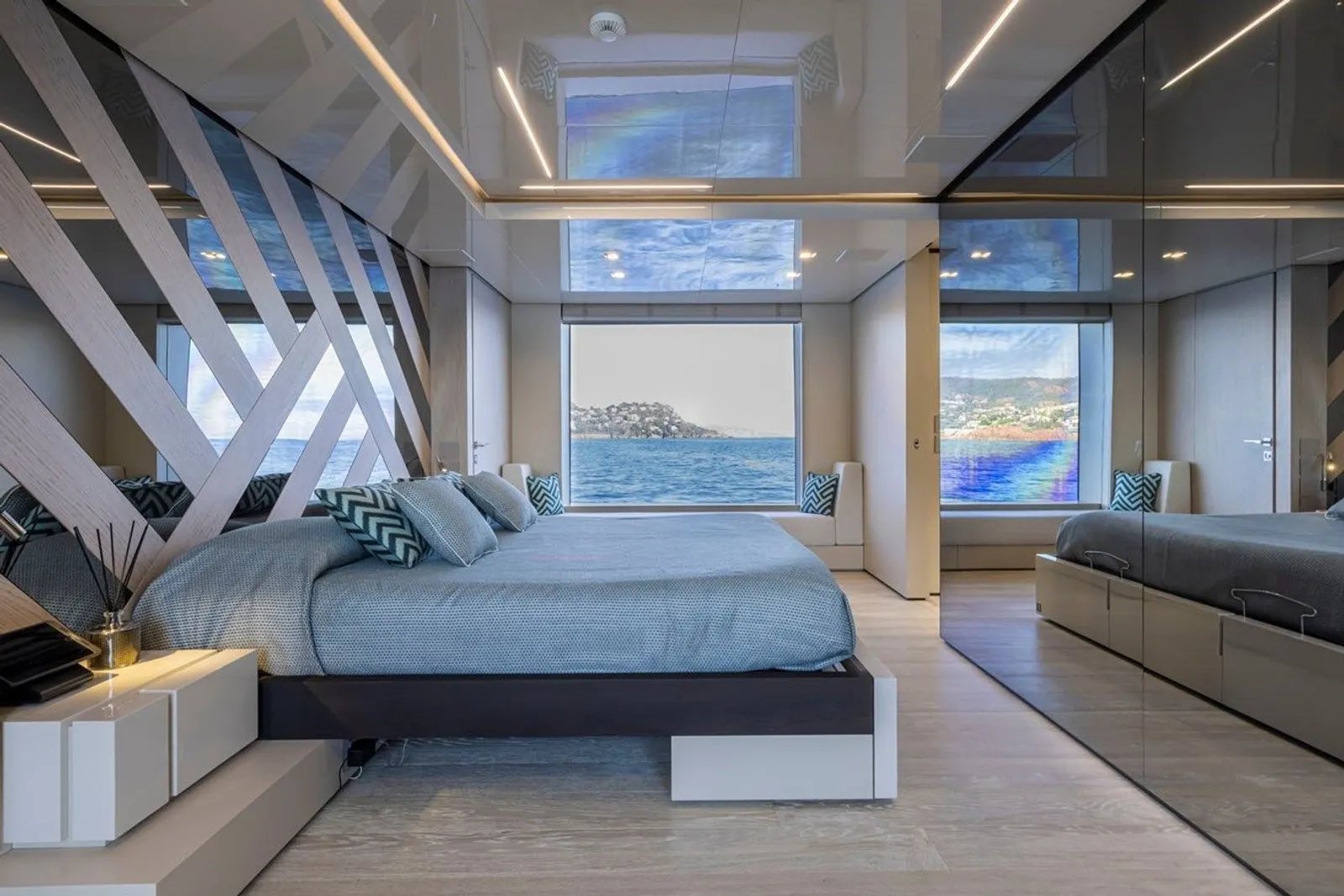 EMOCEAN yacht detail photo