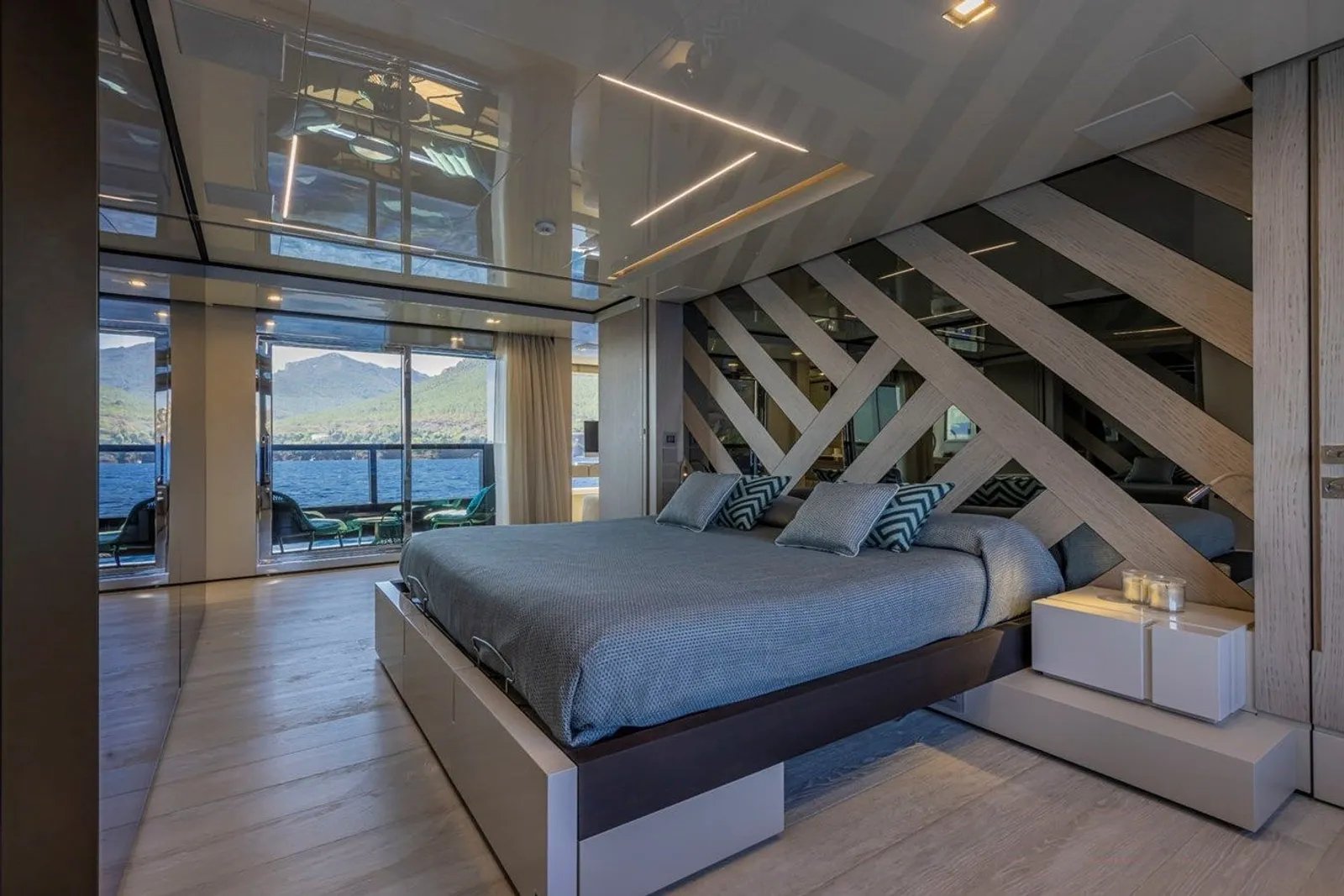 EMOCEAN yacht detail photo