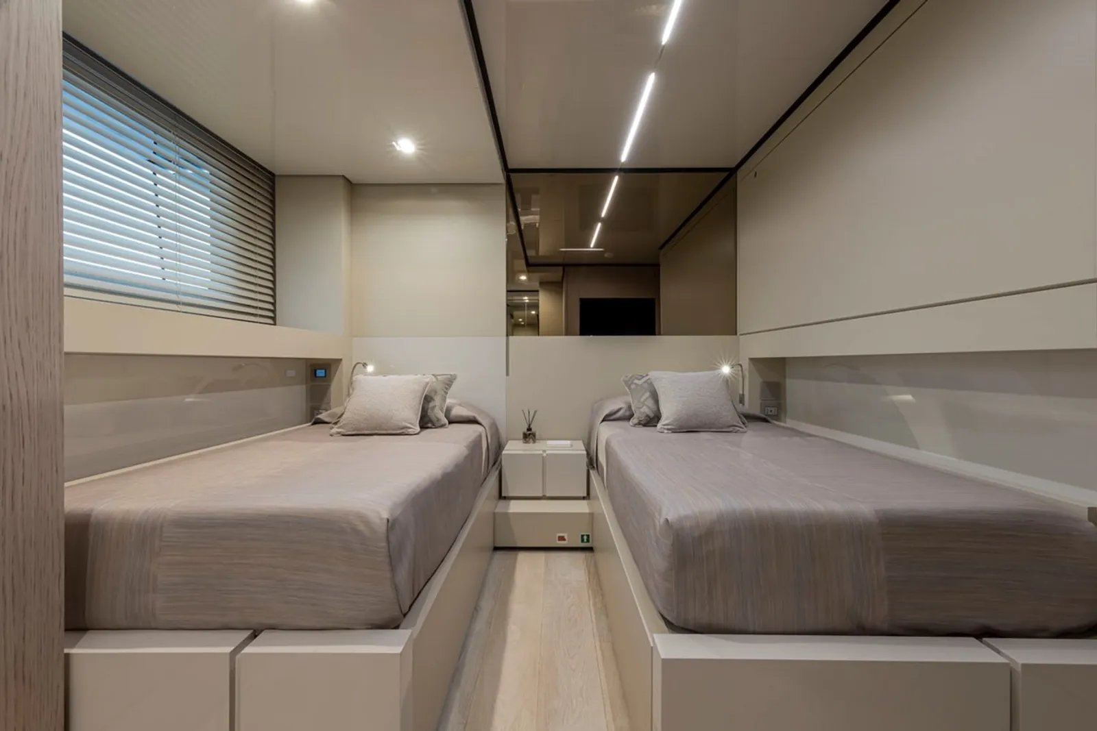 EMOCEAN yacht detail photo