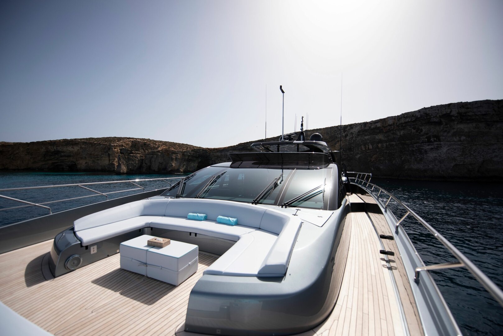 FIGURATI yacht detail photo