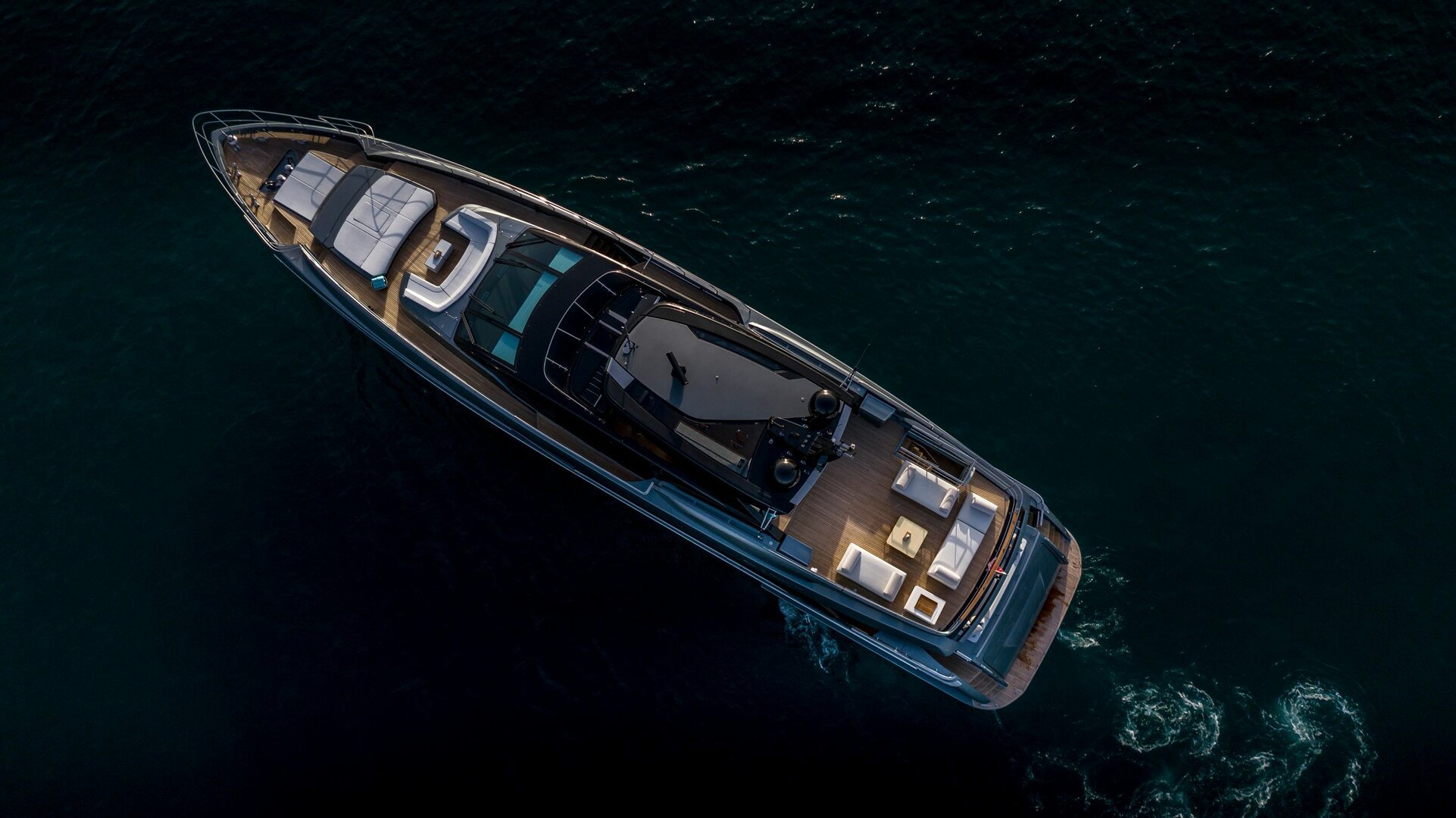 FIGURATI yacht detail photo