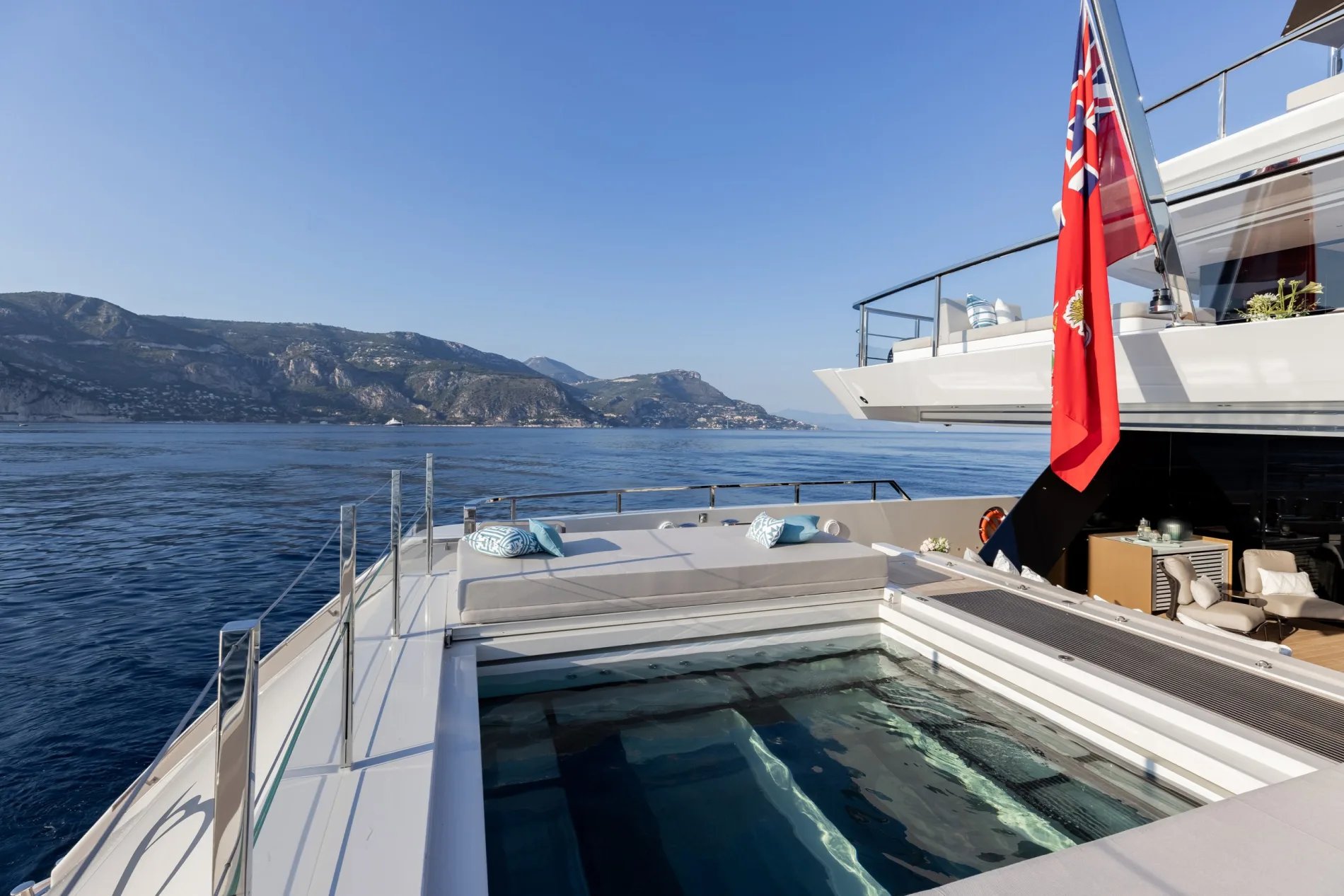 LEMON TREE yacht detail photo