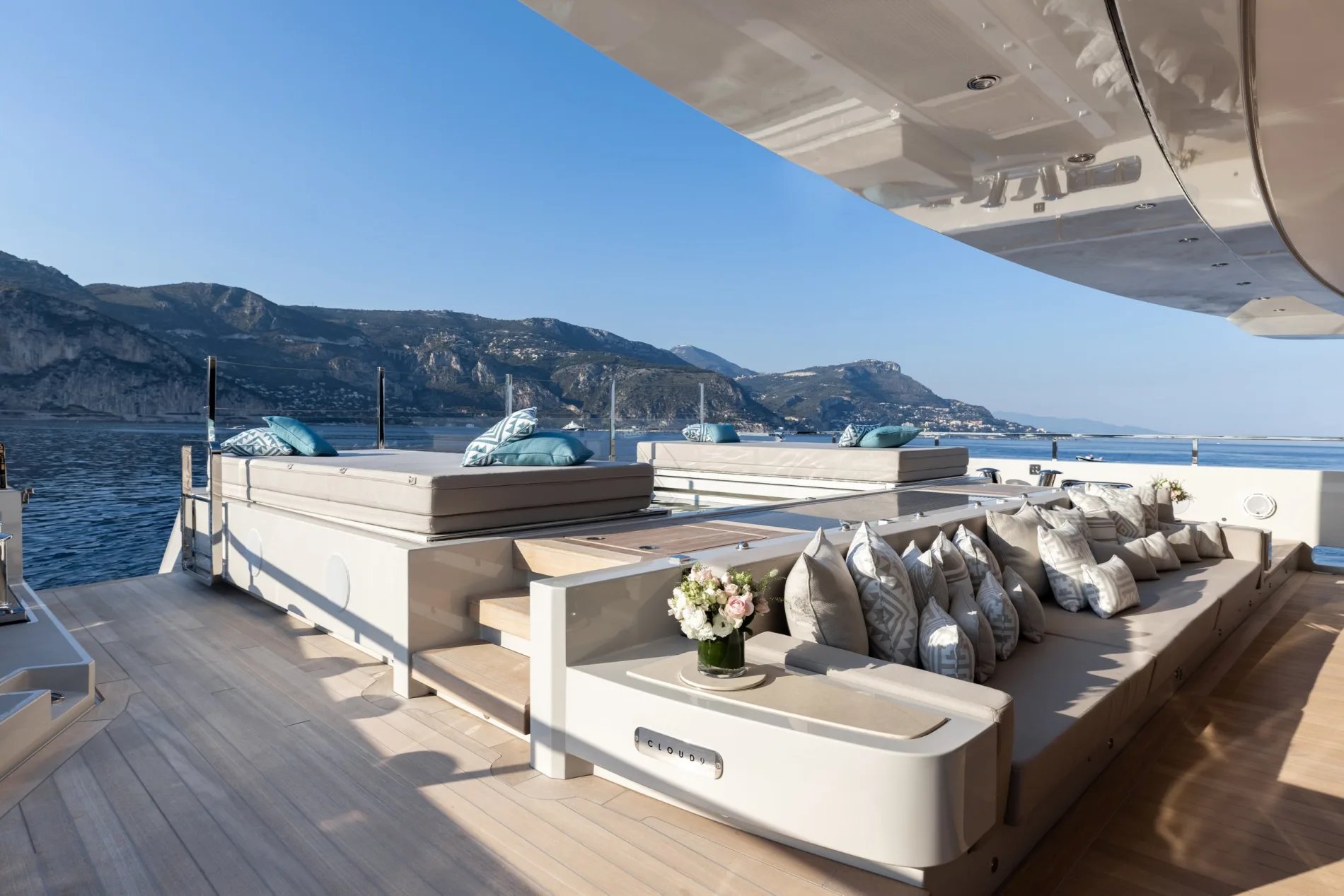 LEMON TREE yacht detail photo