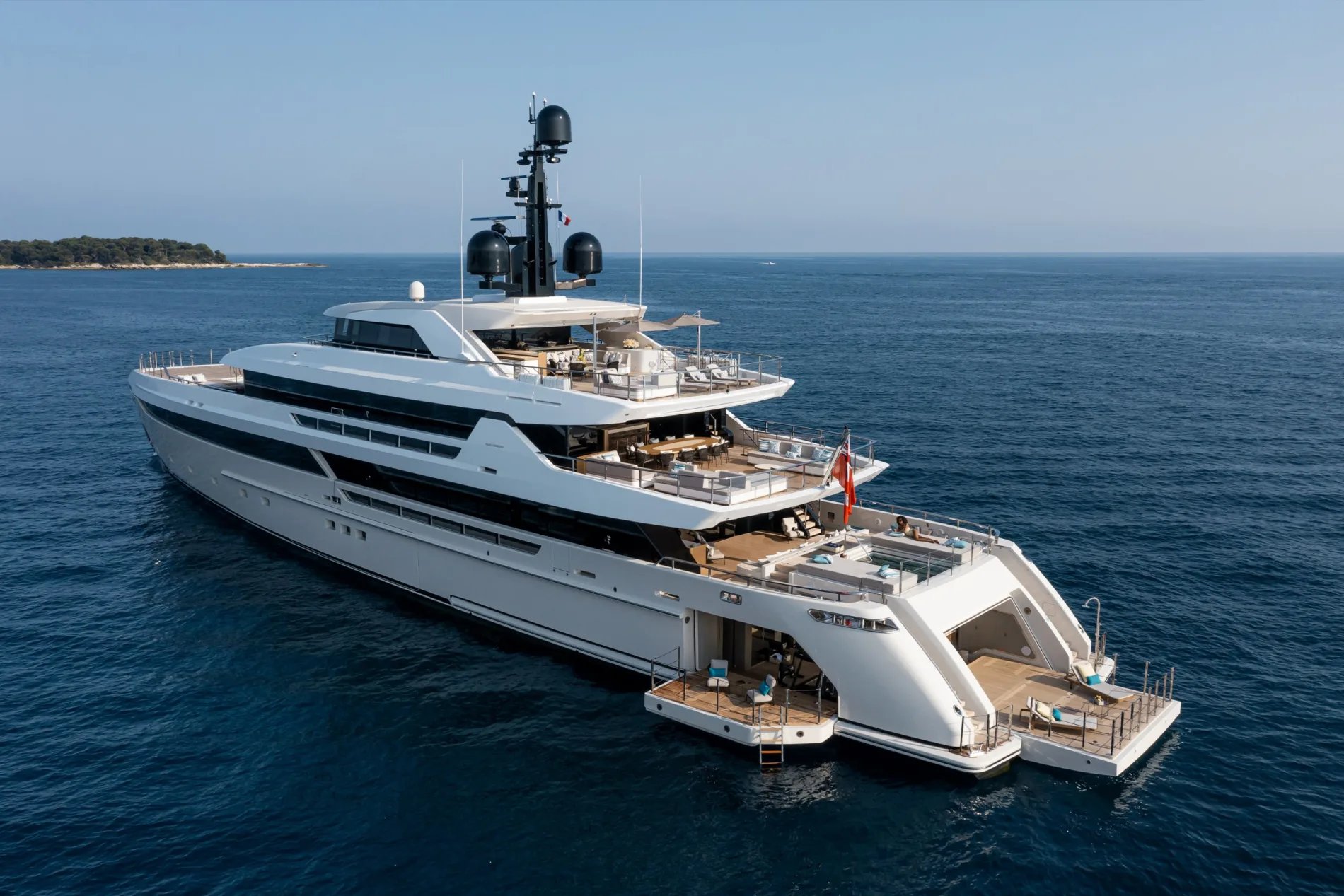 LEMON TREE yacht detail photo