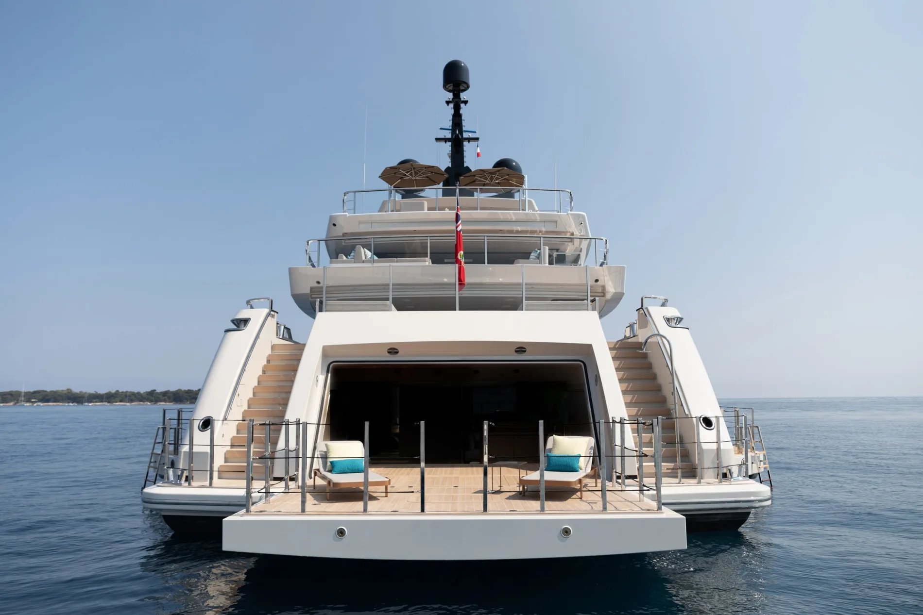LEMON TREE yacht detail photo