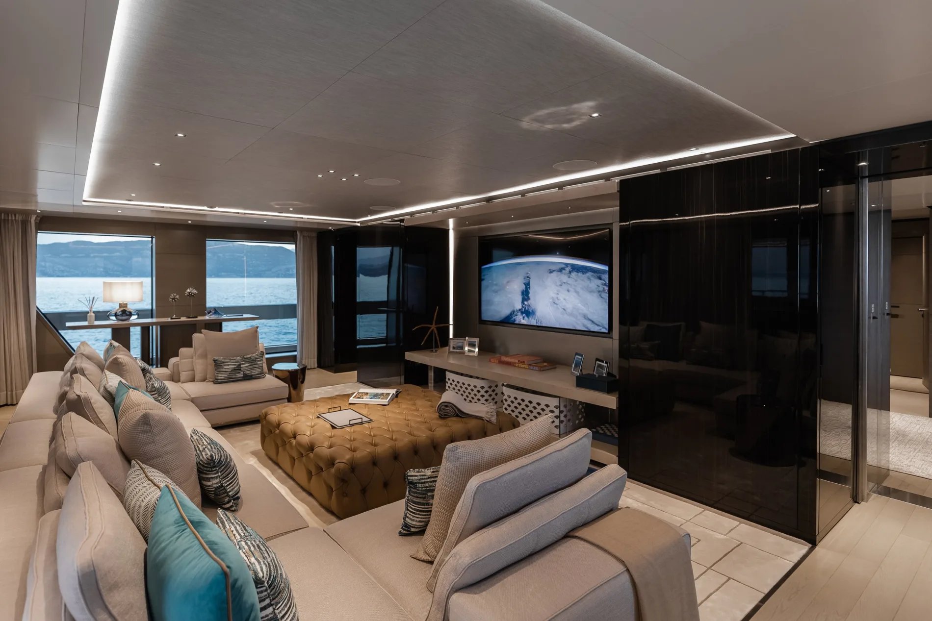 LEMON TREE yacht detail photo