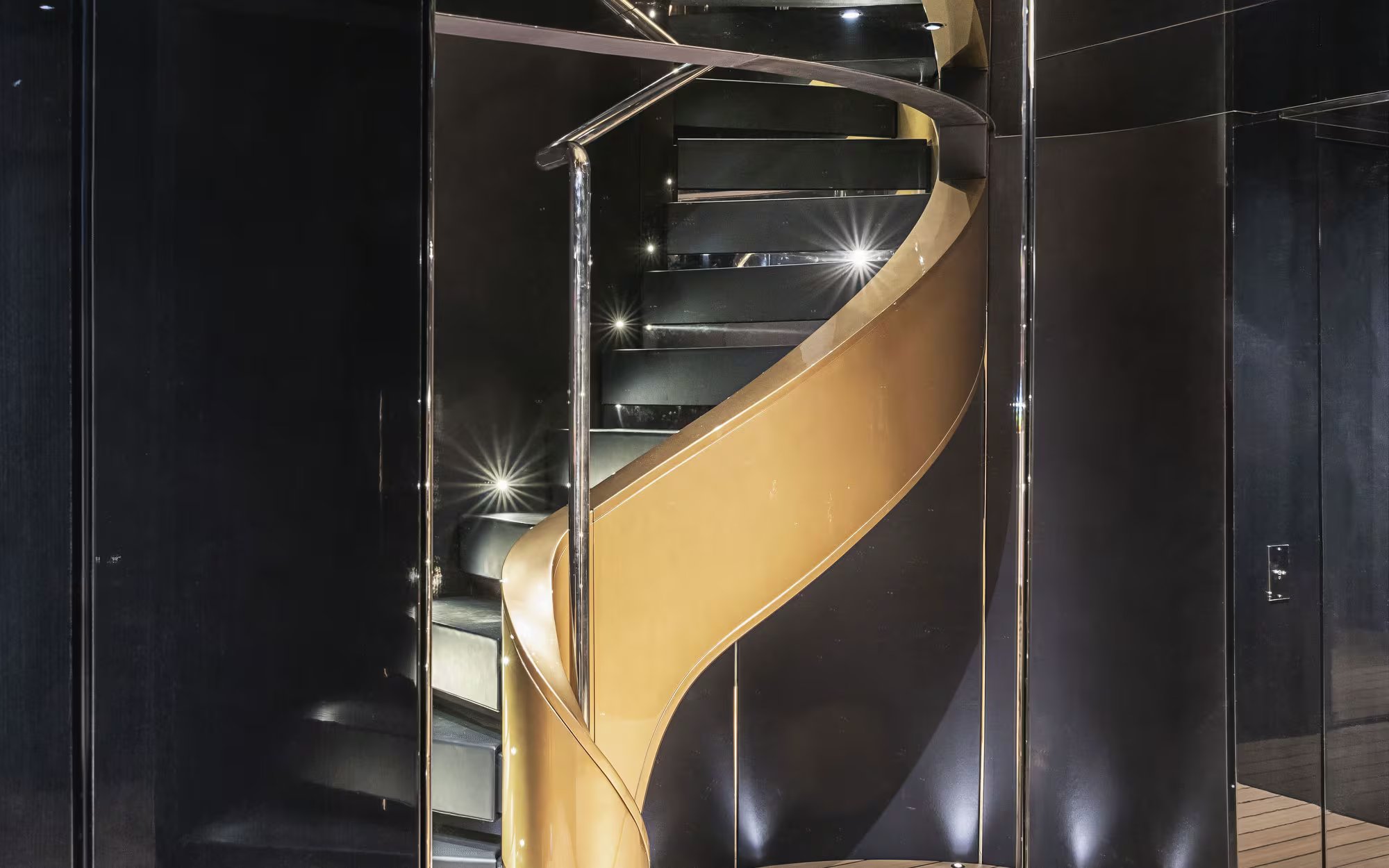 REGINA D'ITALIA yacht detail photo