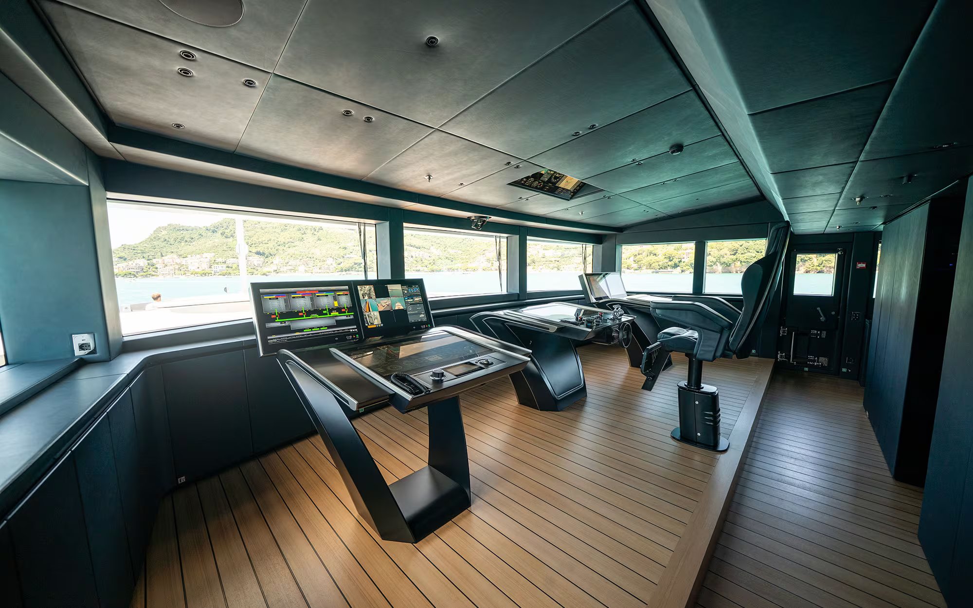 REGINA D'ITALIA yacht detail photo