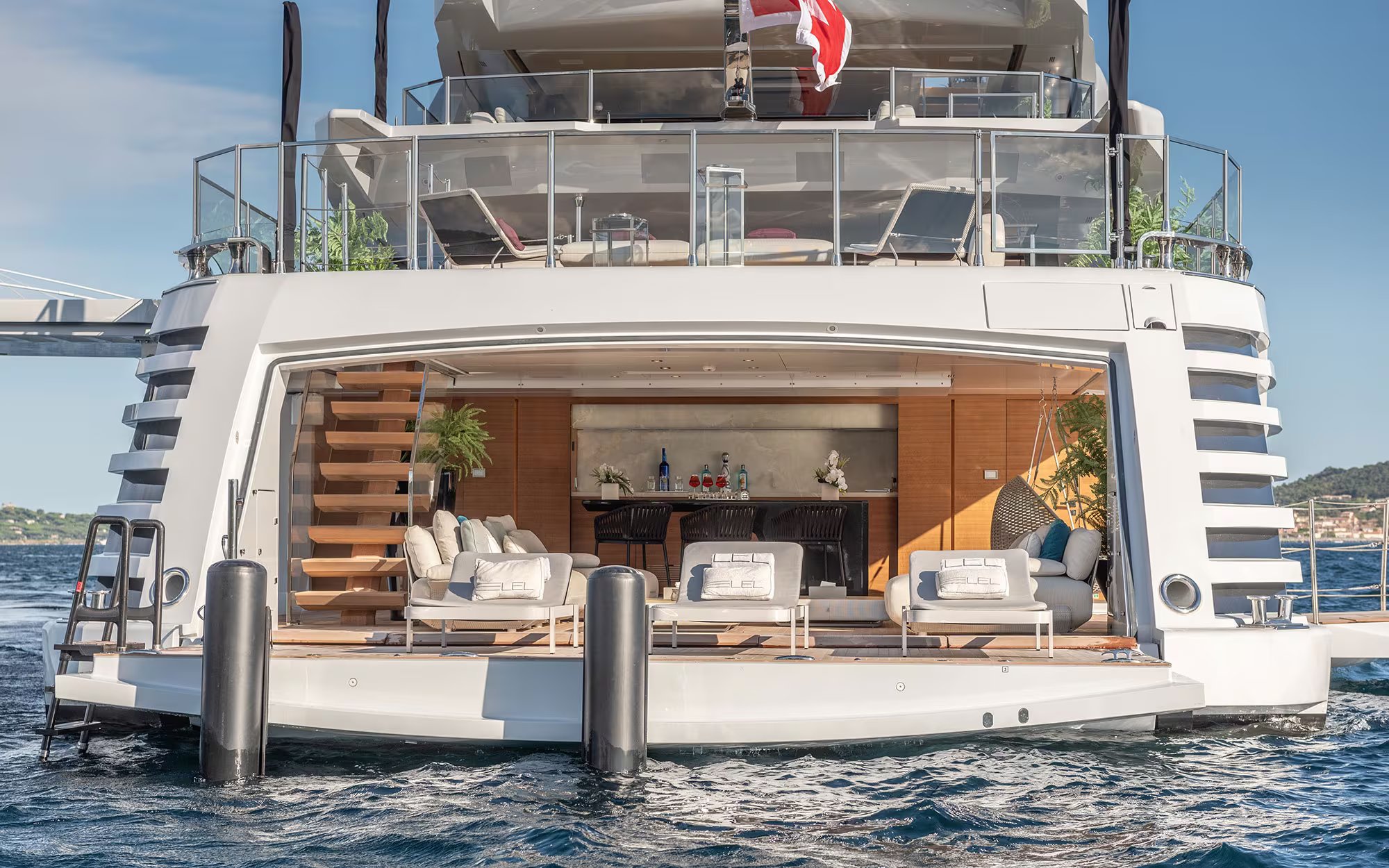 LEL yacht detail photo