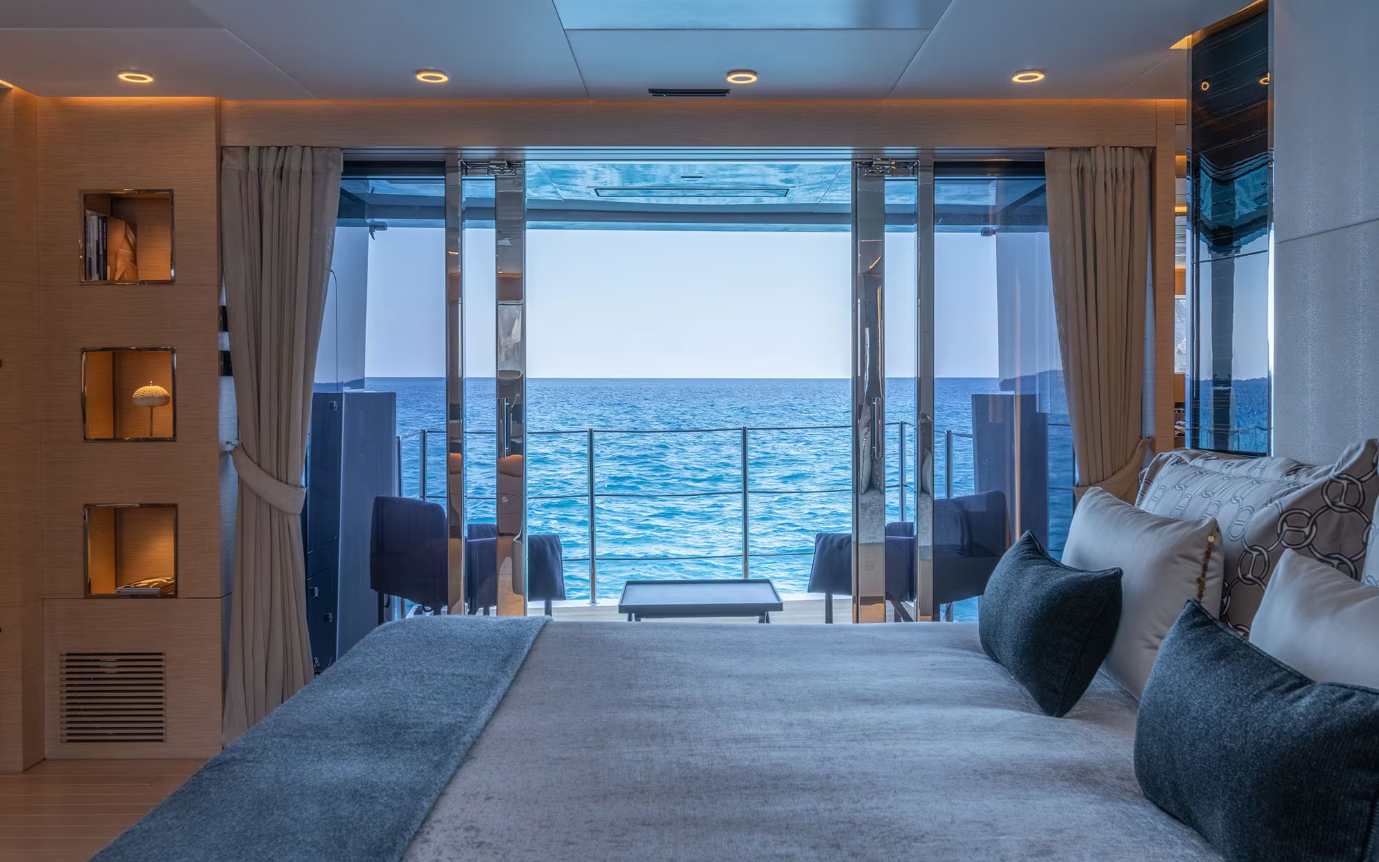 LEL yacht detail photo