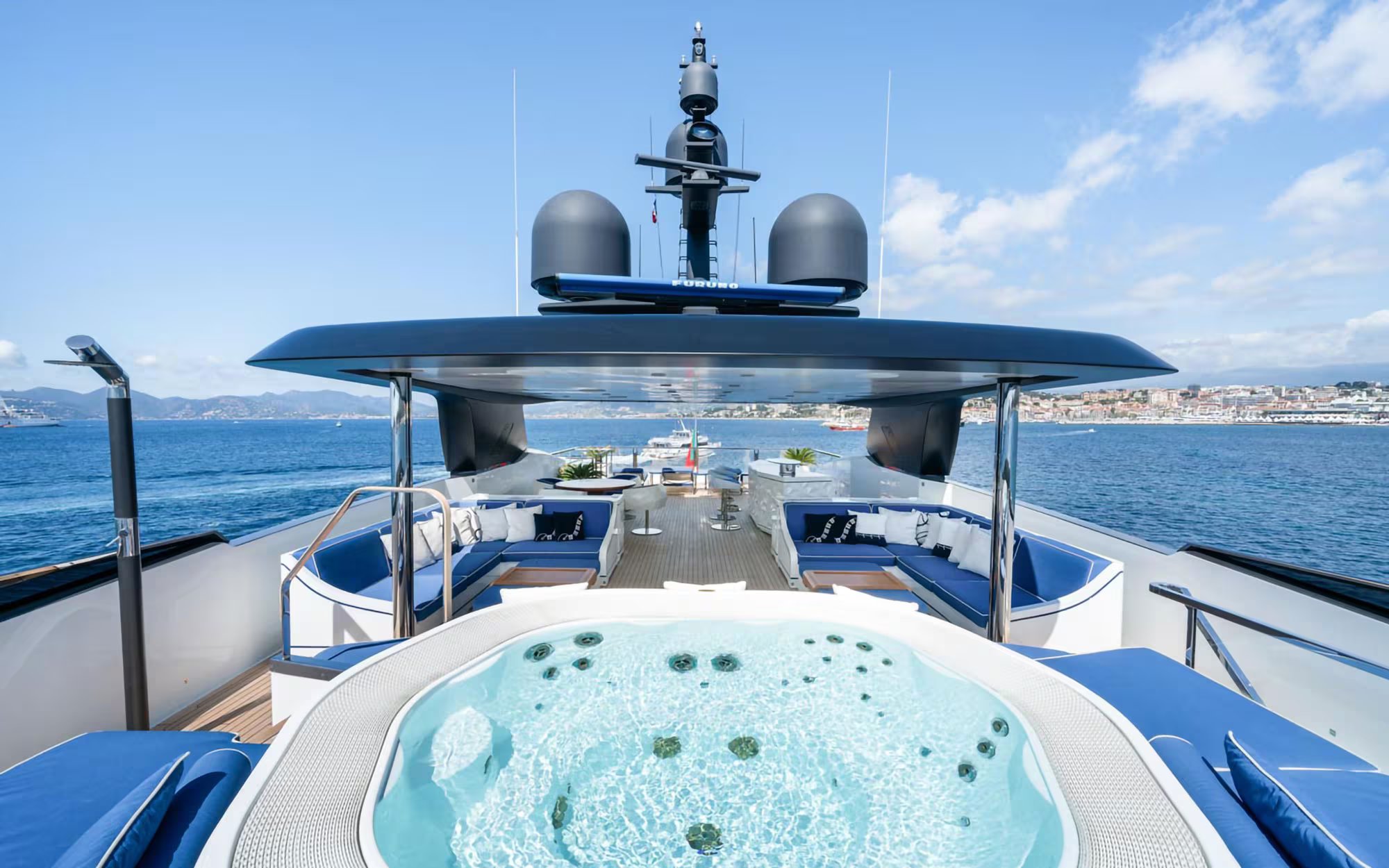 ALULIM yacht detail photo