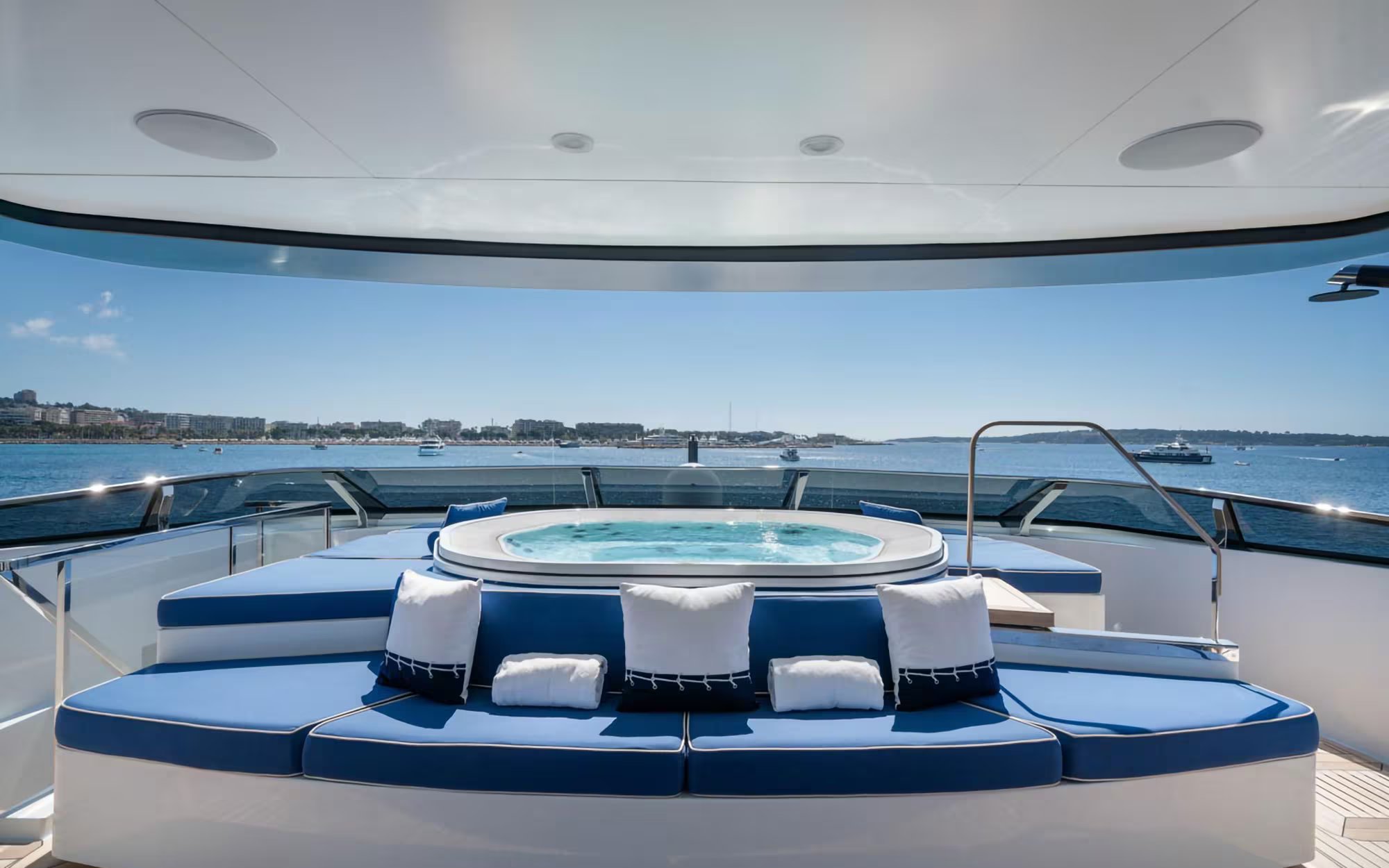 ALULIM yacht detail photo