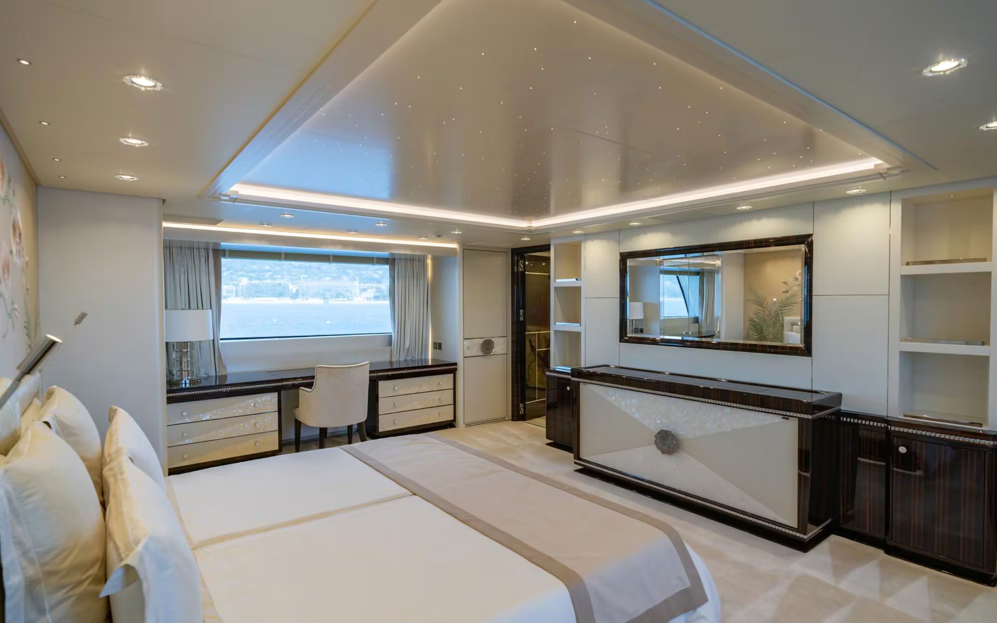 ALULIM yacht detail photo