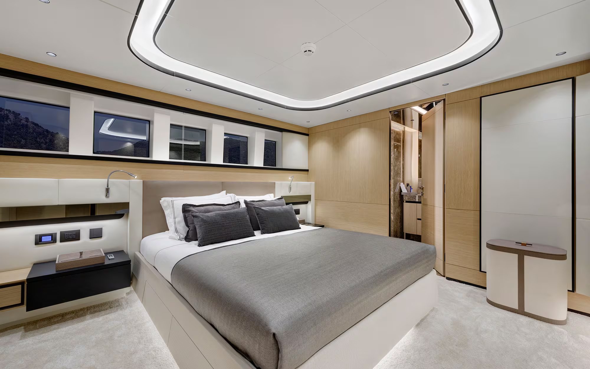 LADY LUNA yacht detail photo