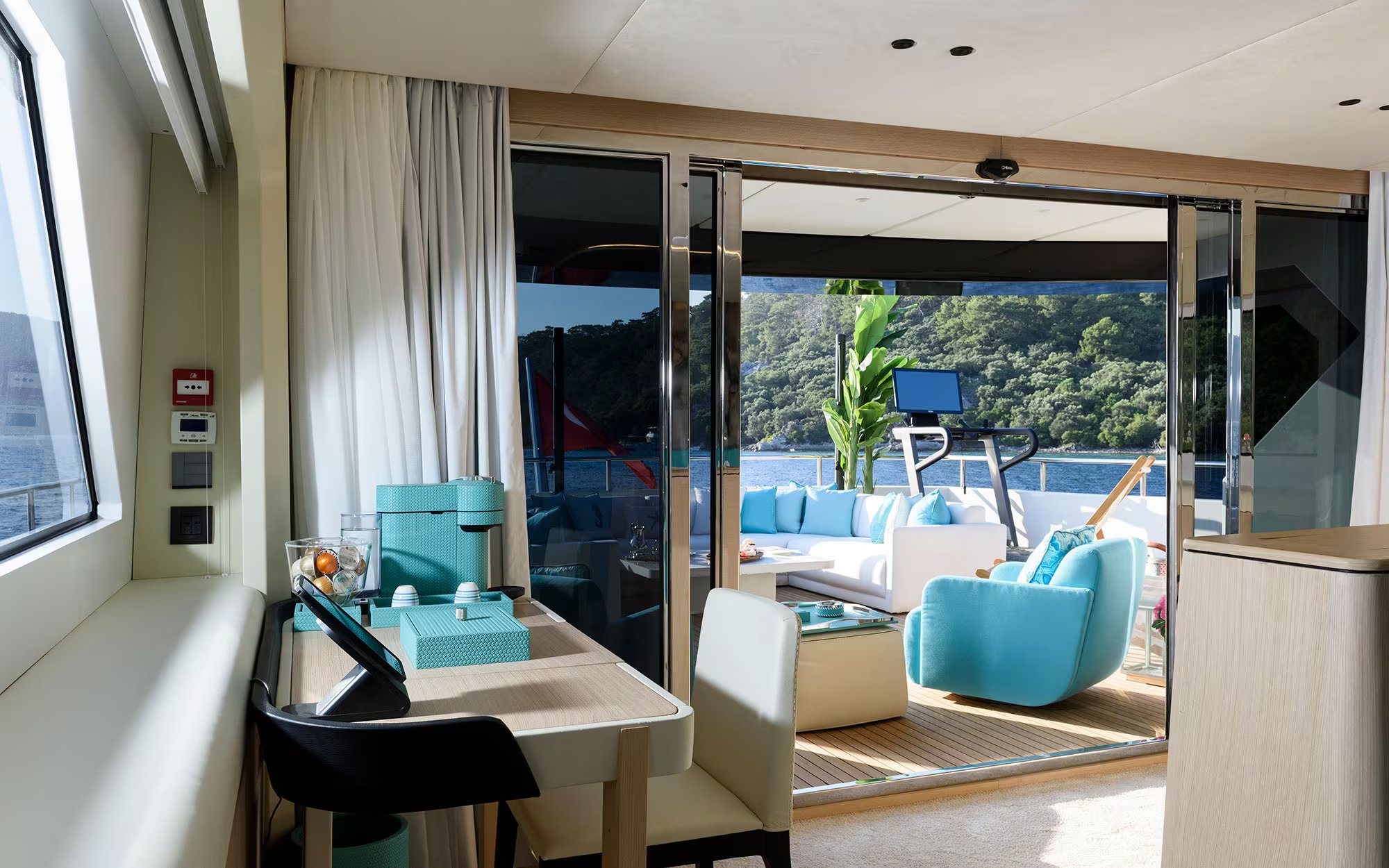 LADY LUNA yacht detail photo