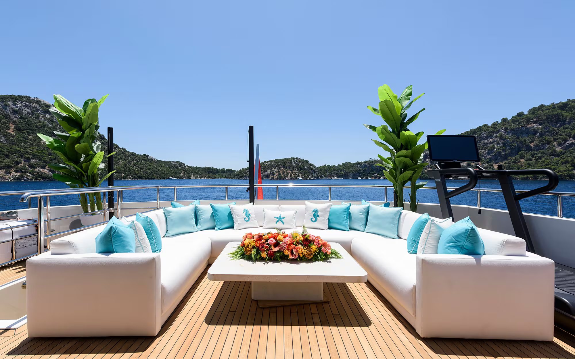 LADY LUNA yacht detail photo