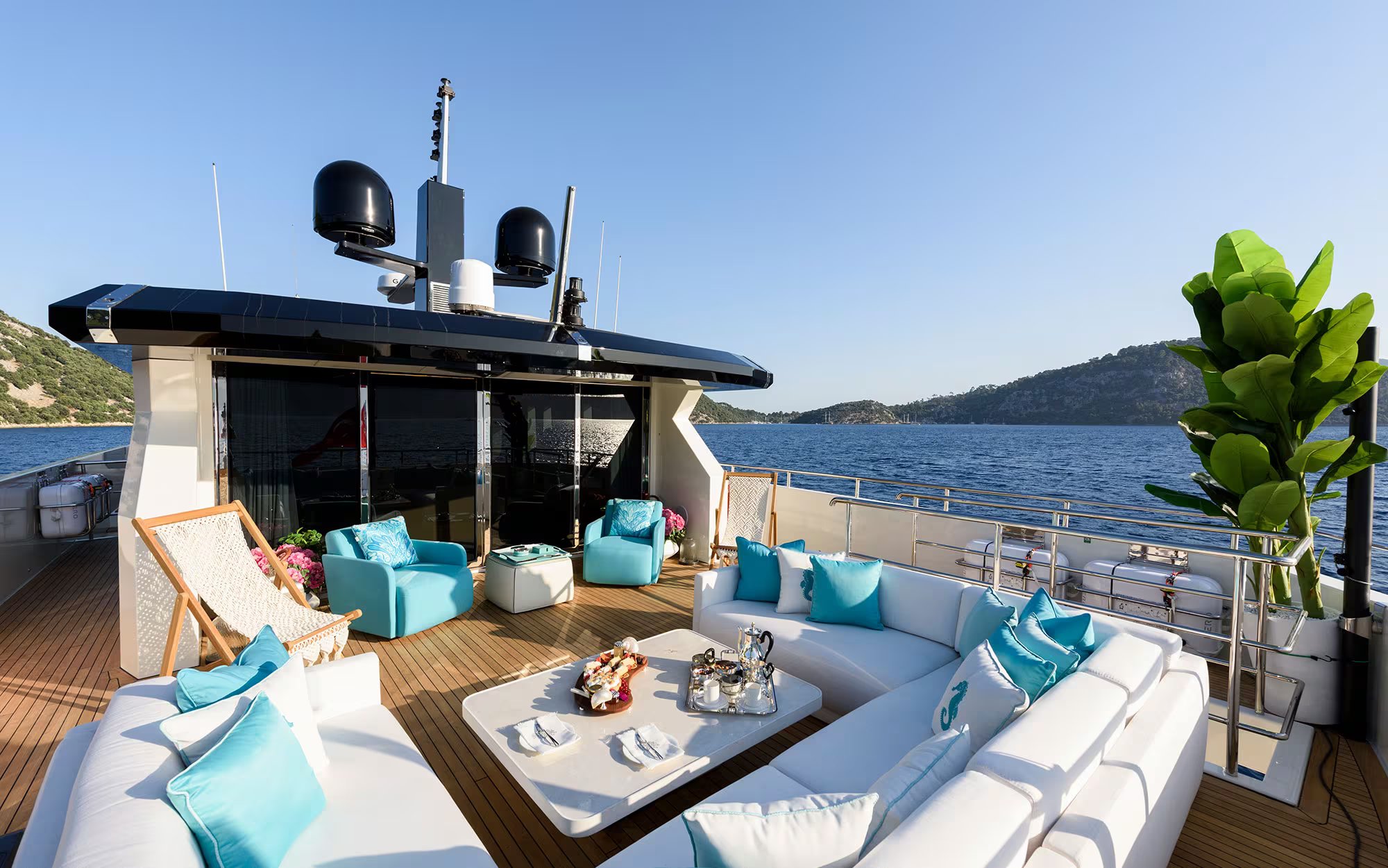LADY LUNA yacht detail photo