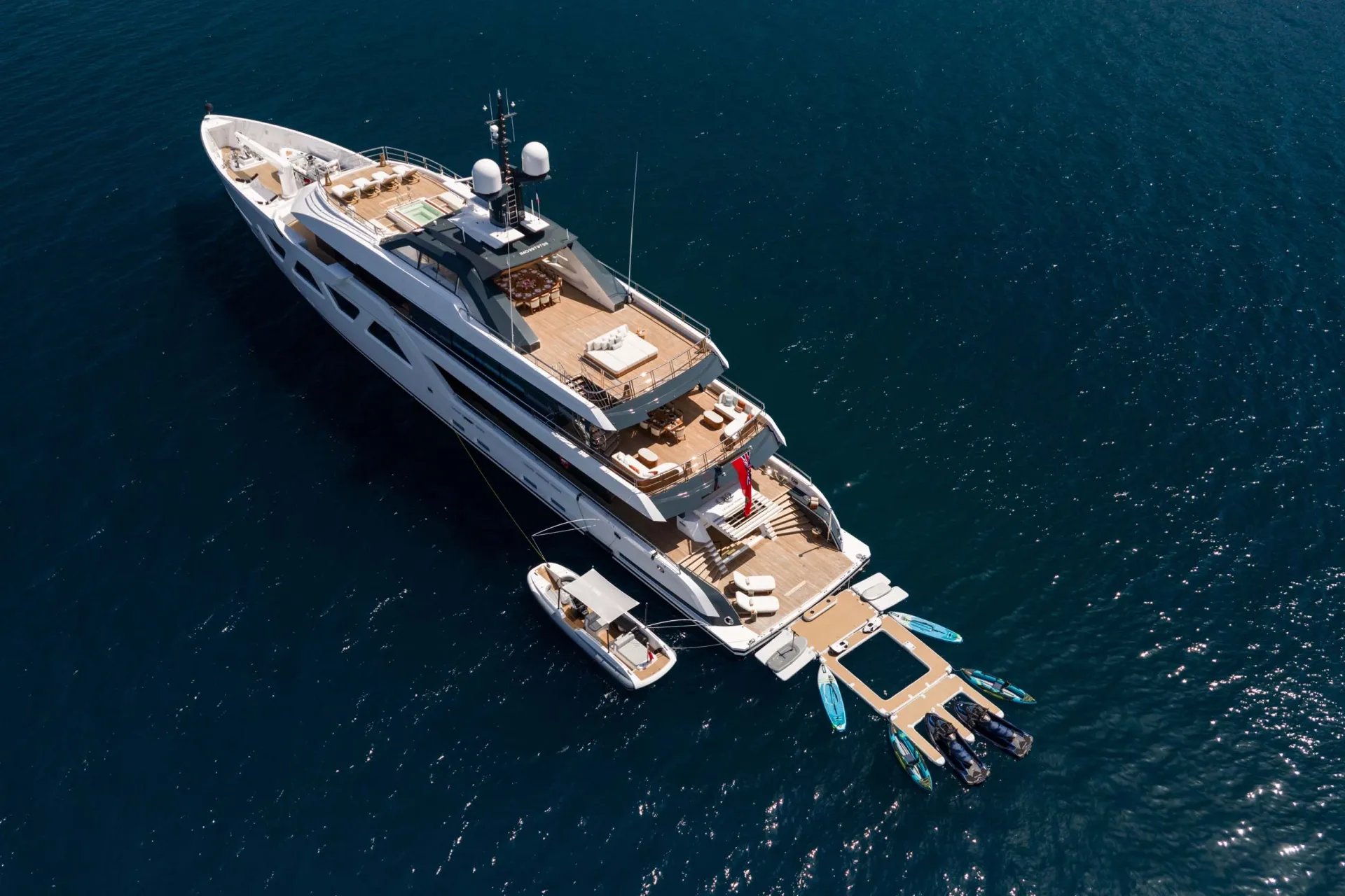QU2 yacht detail photo