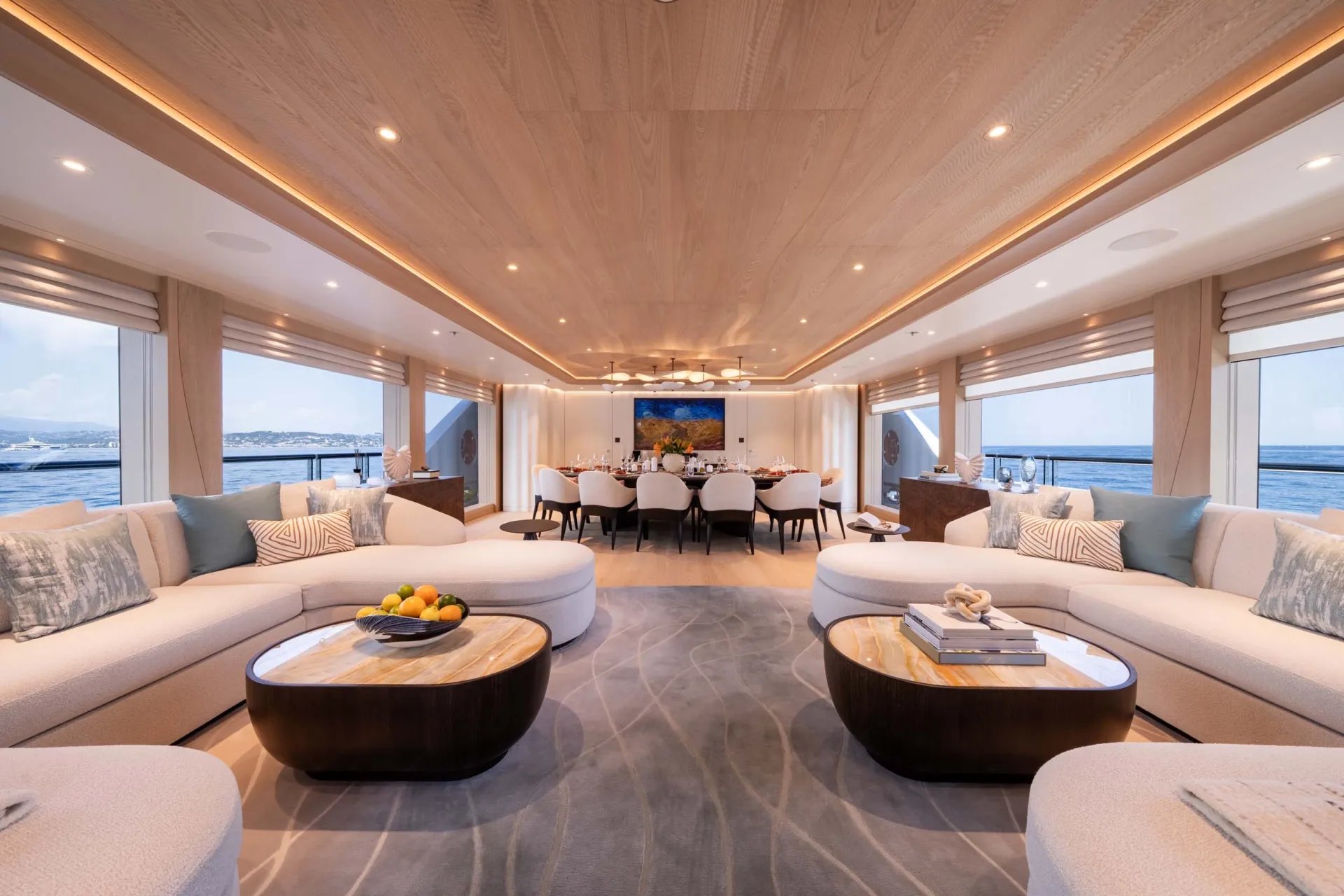 QU2 yacht detail photo