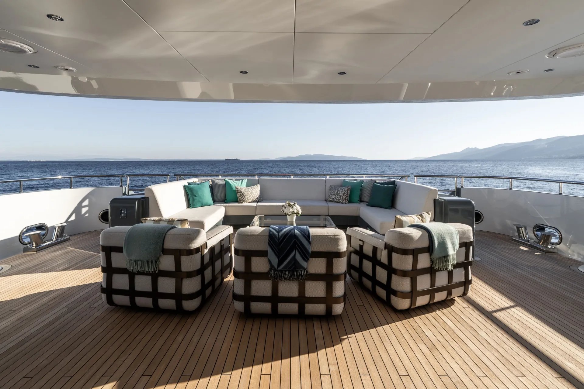 RELIANCE yacht detail photo