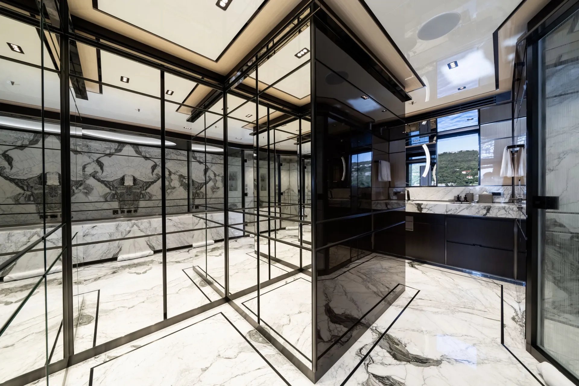 RELIANCE yacht detail photo